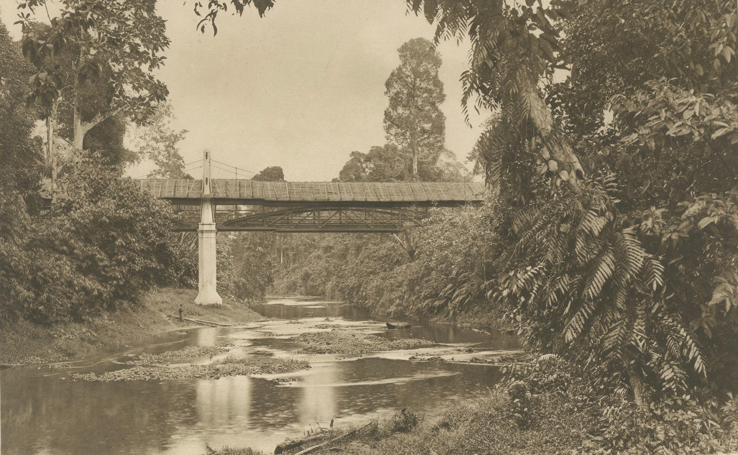 Soengei Serpa, Sumatra - Fotograbado antiguo de C.J. Kleingrothe, c.1900 siglo XX en venta
