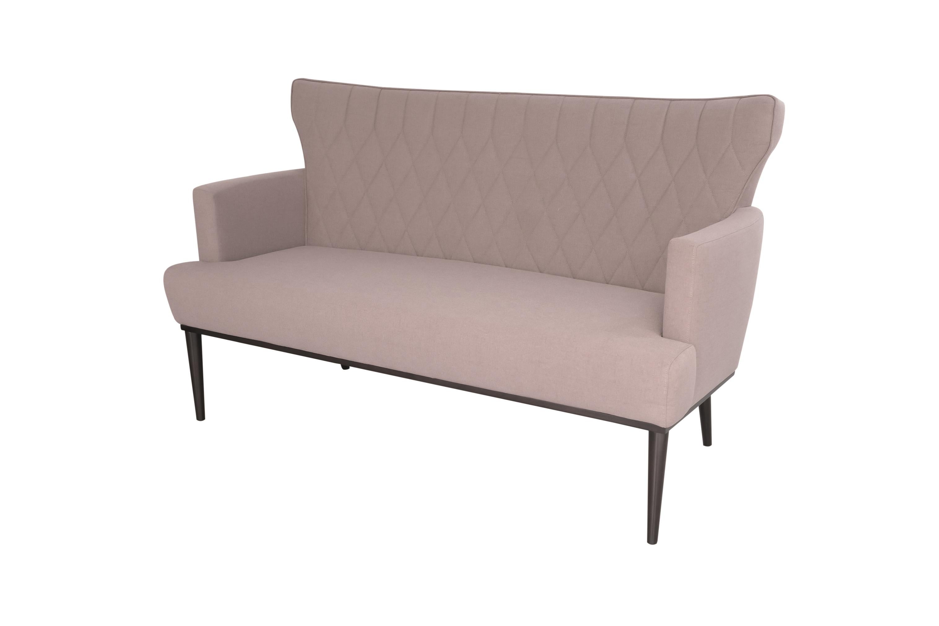 Sofa 2 seater with stitching detail on backrest In New Condition For Sale In Fiscal Amares, PT