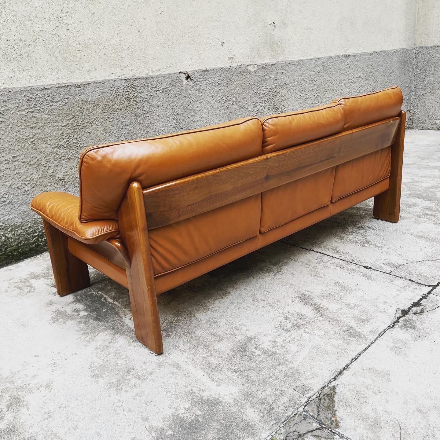 Late 20th Century Sofa and Armchair by Mario Marenco for Mobil Girgi, 1970s, Set of 2 For Sale