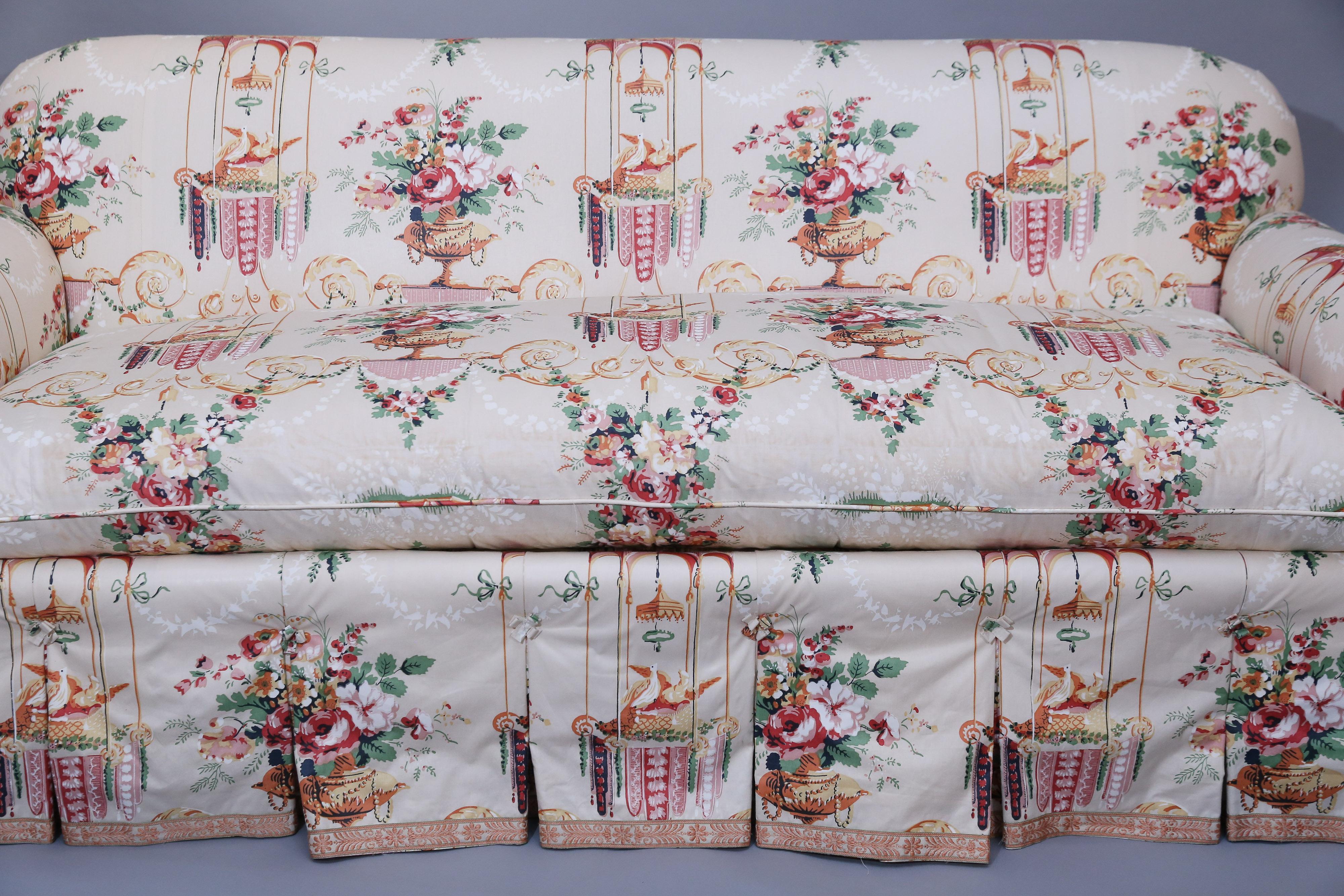 Sofa and Pair of Slipper Chairs in Floral Fabric For Sale 4