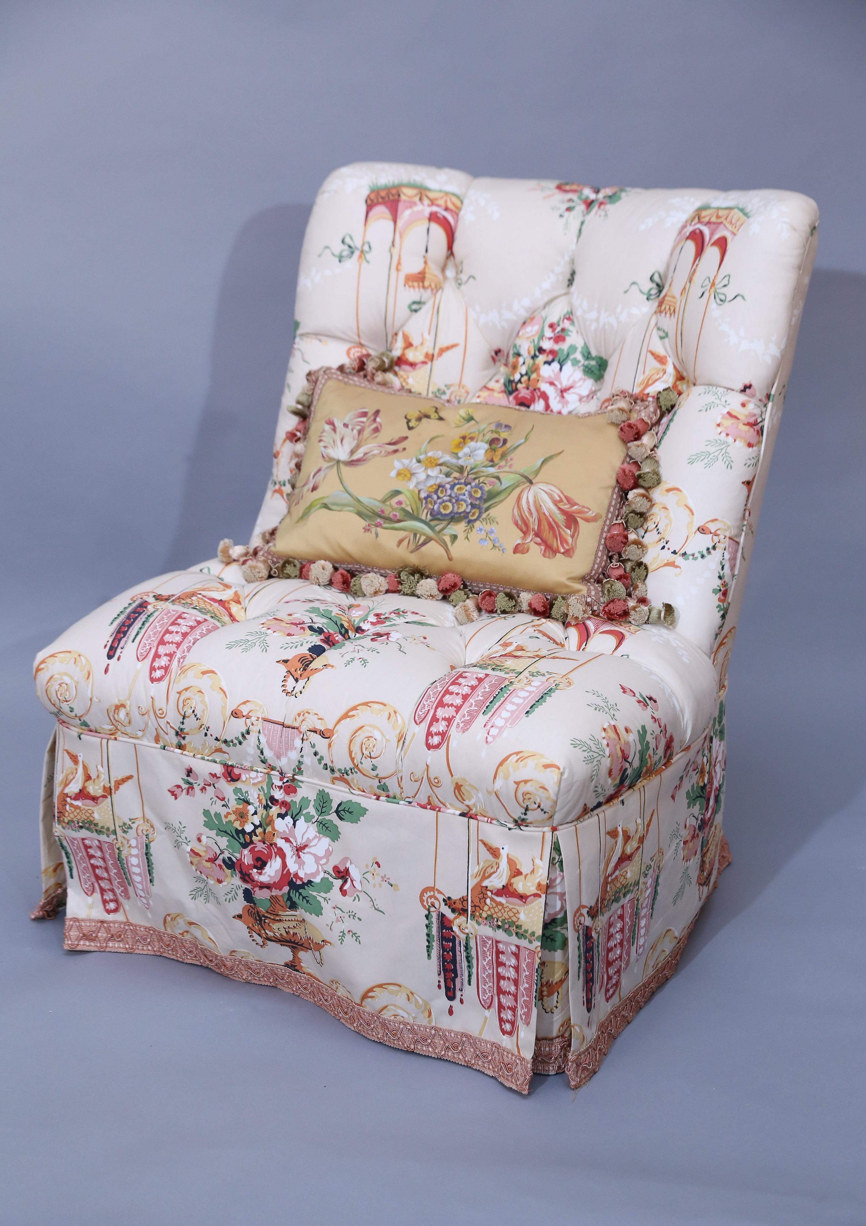 American Sofa and Pair of Slipper Chairs in Floral Fabric For Sale
