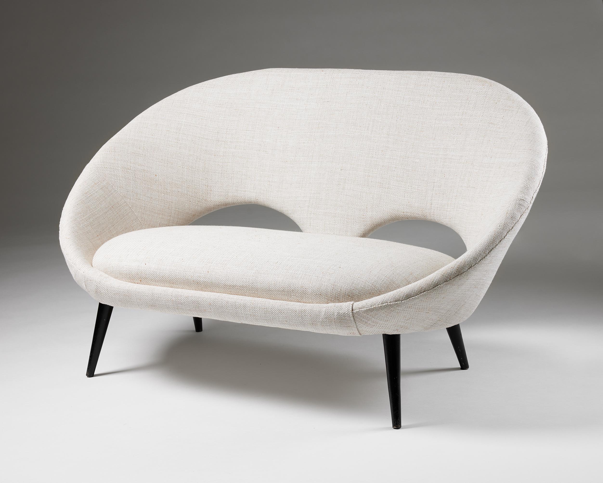 Sofa, anonymous,
Sweden, 1950s.

Textile.

H: 78 cm / 2' 6 3/4''
W: 134 cm / 4' 4 3/4''
D: 79 cm / 2' 7''
SH: 40 cm / 15 3/4''