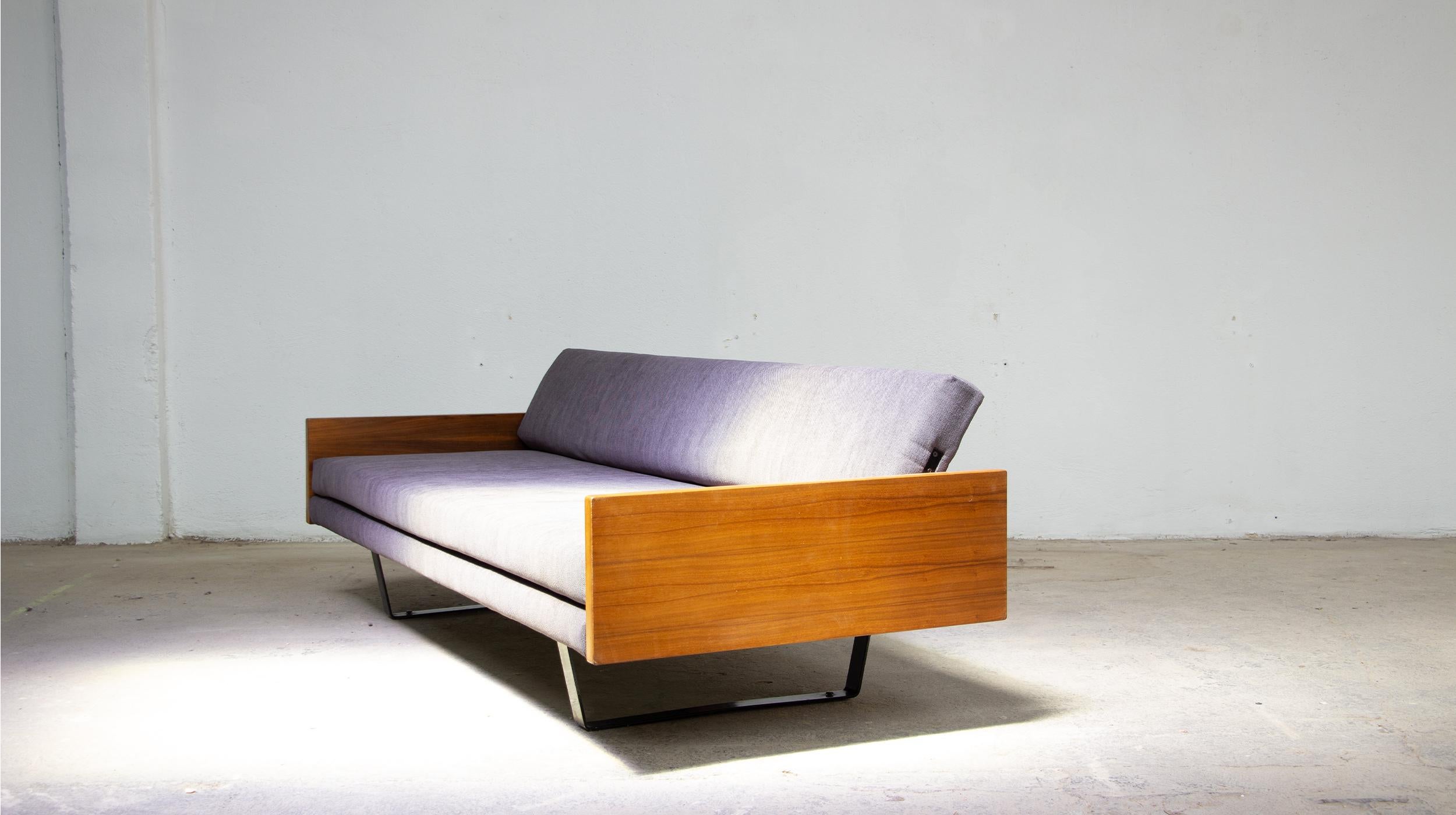 studio day sofa