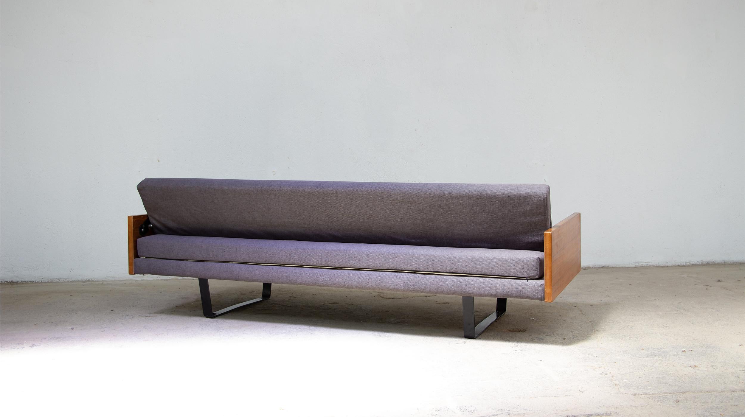 robin day habitat sofa