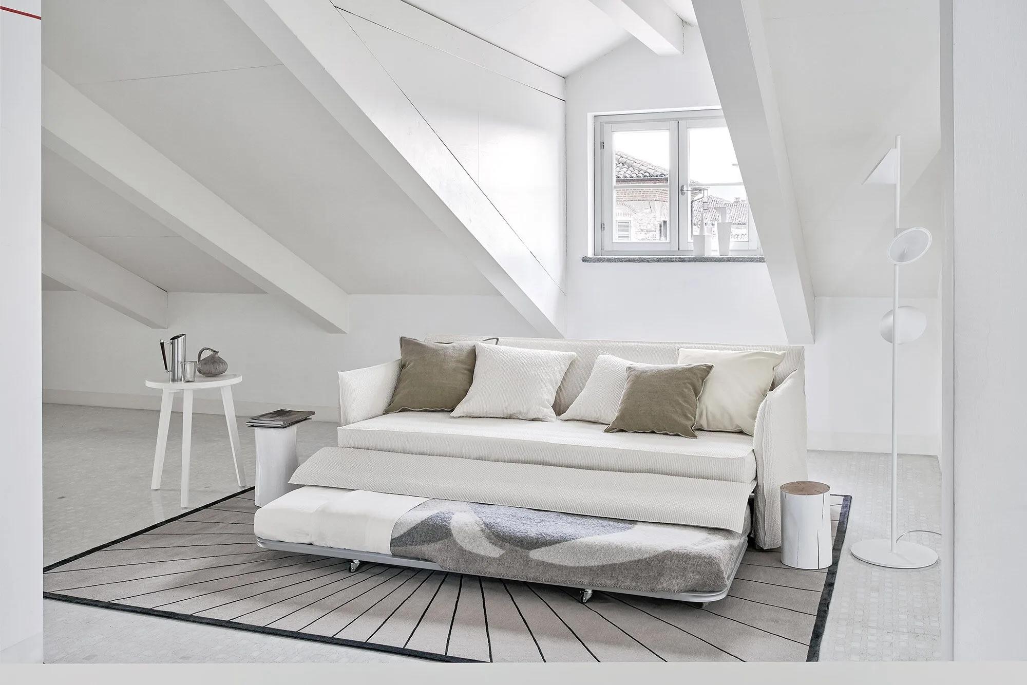 Schlafsofa Gervasoni Ghost 19 Entwurf Paola Navone -  Kordsamt Match Point im Zustand „Neu“ im Angebot in Alcamo, IT