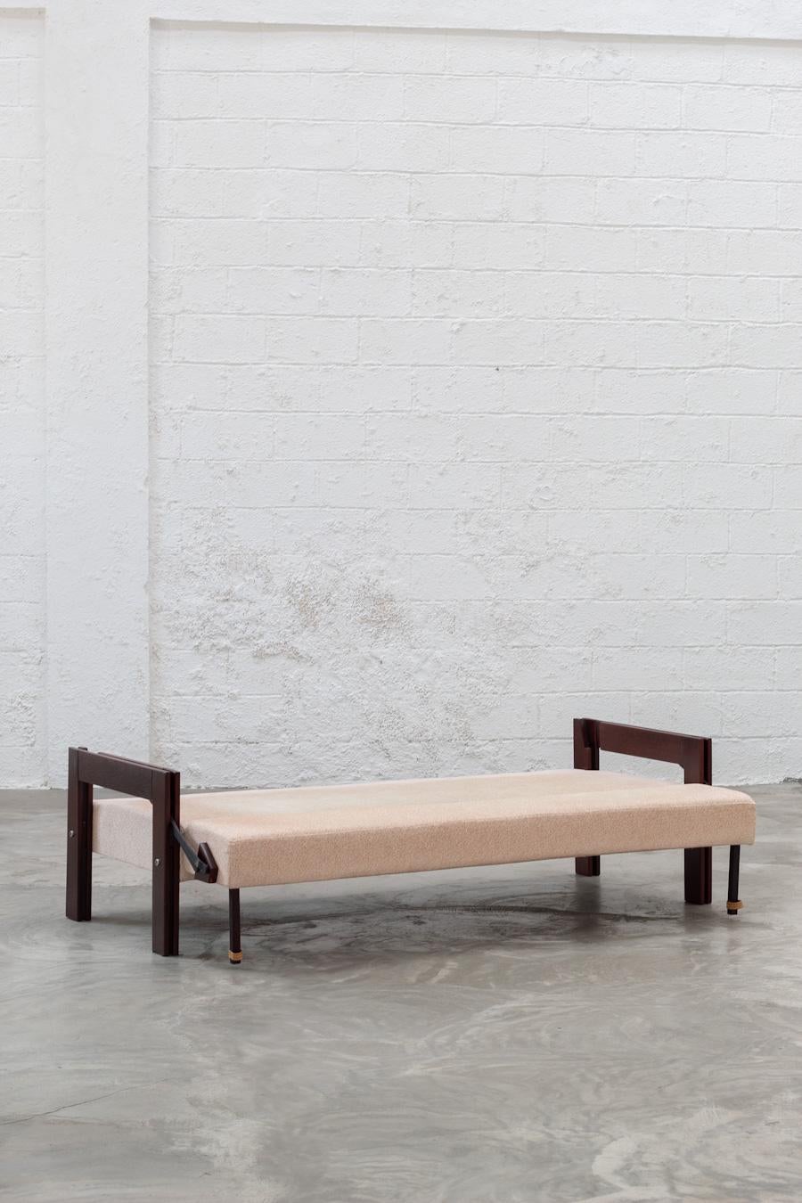 Brazilian sofa bed with daybed, MP-85 design by Percival Lafer, 1970. For Sale