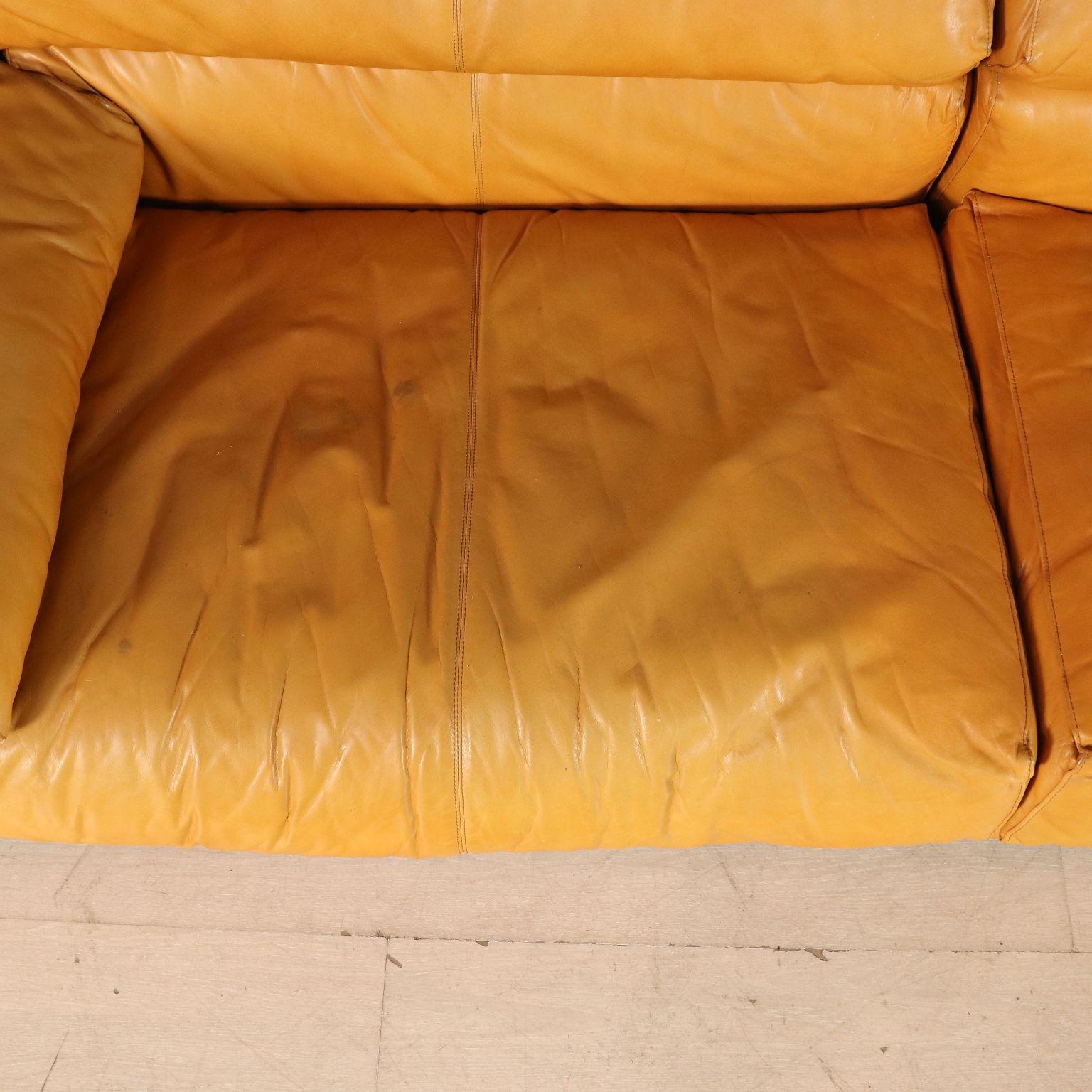 Sofa by Afra and Tobia Scarpa Leather Vintage, Italy, 1970s In Good Condition In Milano, IT