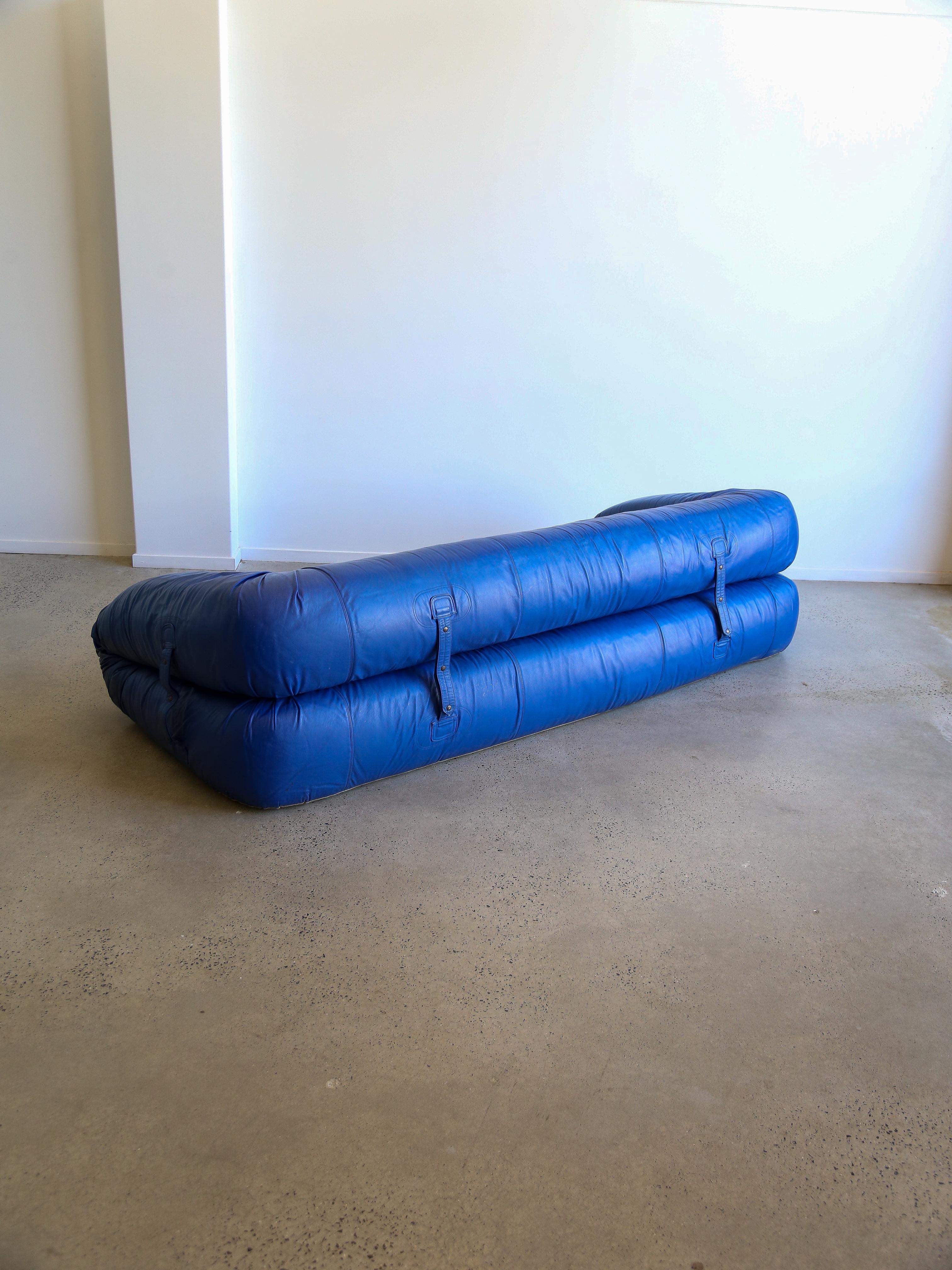 Italian Sofa by Alessandro Becchi for Giovannetti Collezioni in Blue Leather For Sale
