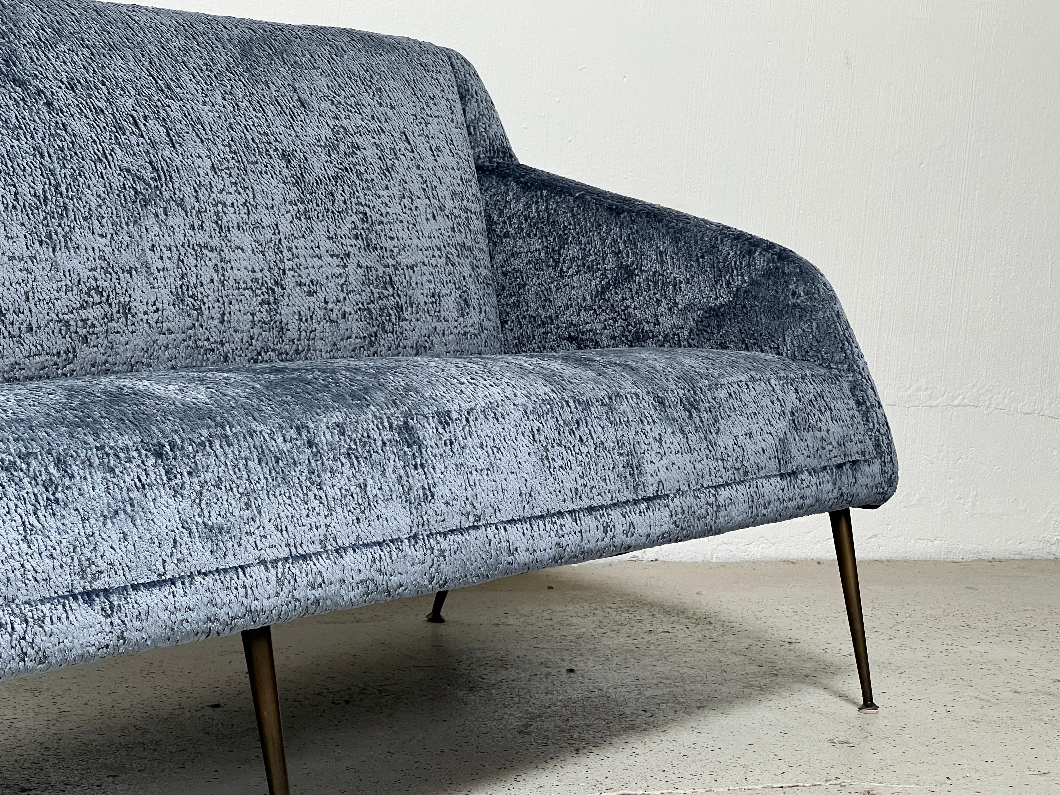 Mid-20th Century Sofa by Carlo de Carli for Singer and Sons  For Sale