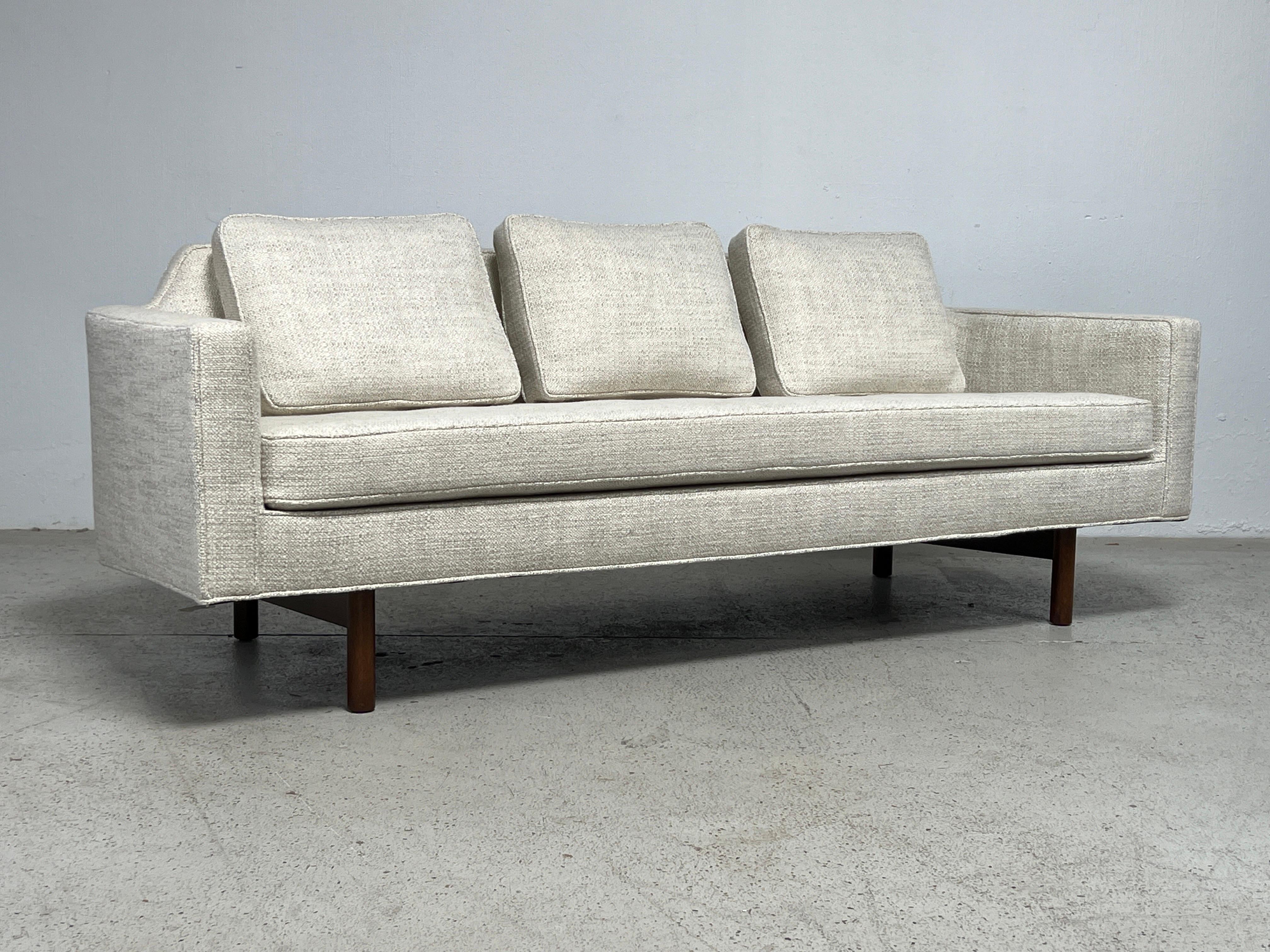 Sofa by Edward Wormley for Dunbar  For Sale 5