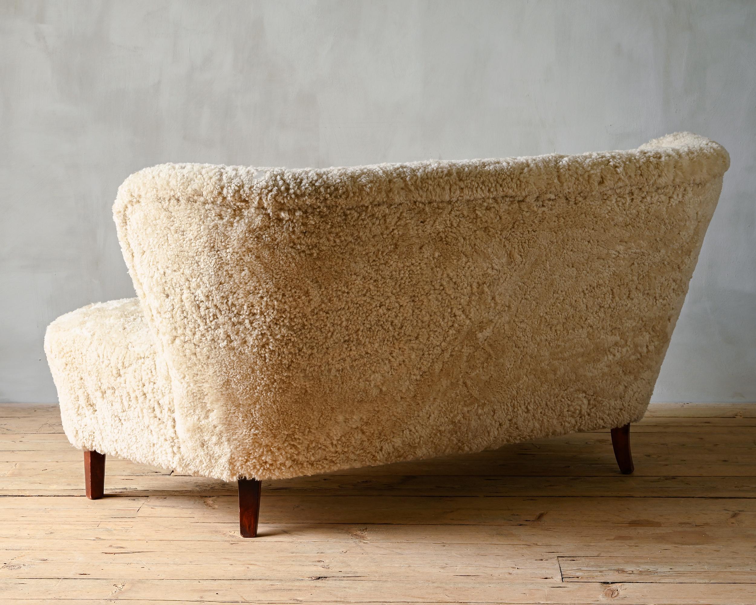 20ième siècle Canapé de Gösta Jonsson, vers 1940. Jönköping, Suède en vente