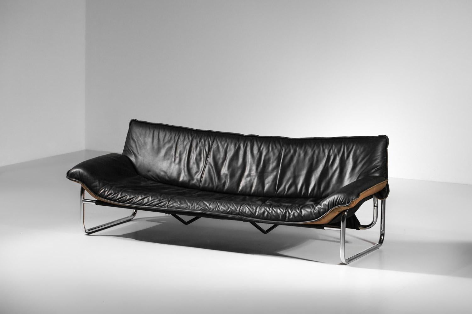 Sofa  by Johan Bertil Haggstrom for ikea 70's in leather and chromed steel In Good Condition In Lyon, FR