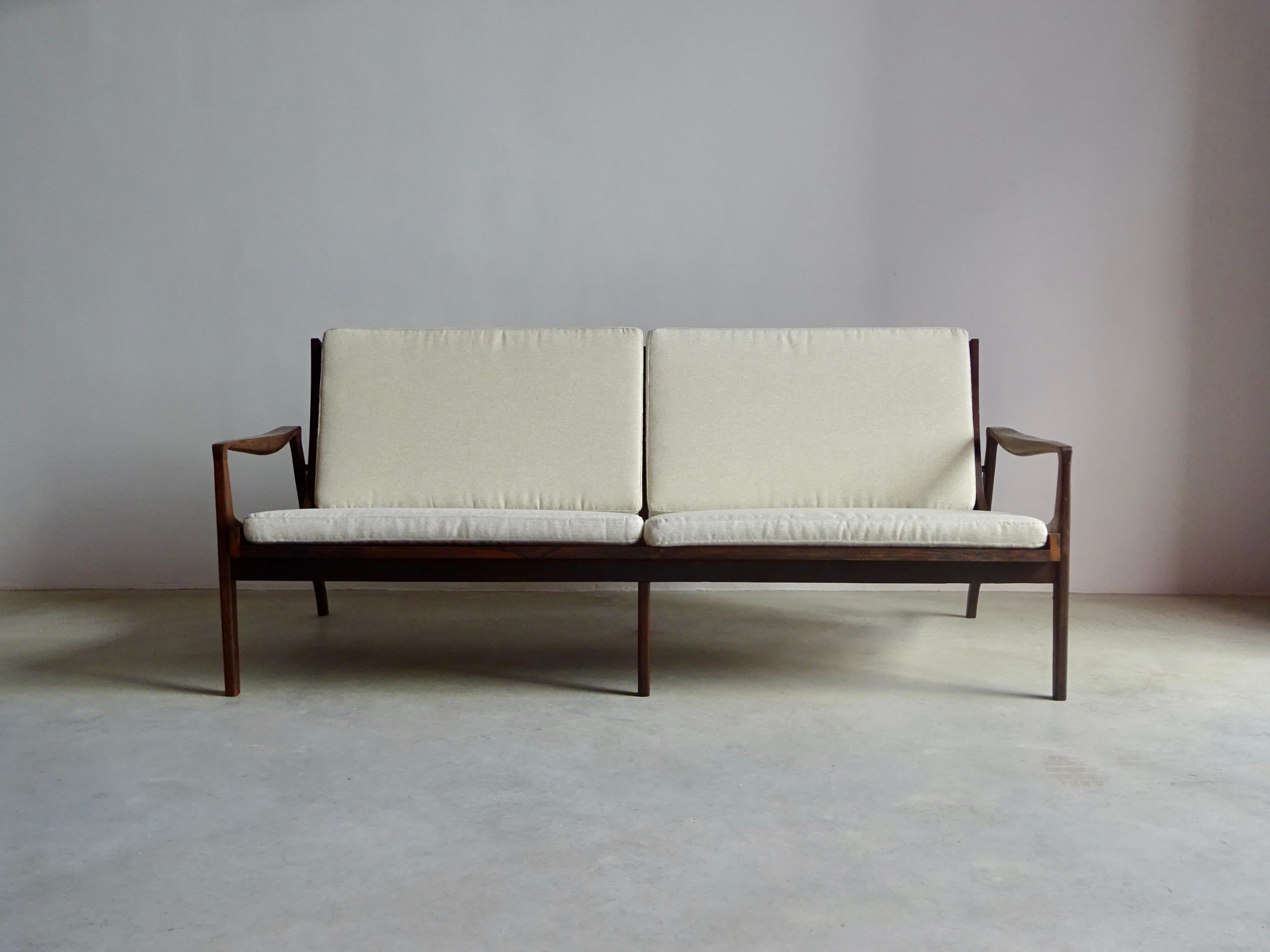 Sofa by “Liceu de Artes e Ofícios”, Brazil, 1960s In Good Condition For Sale In Barcelona, ES