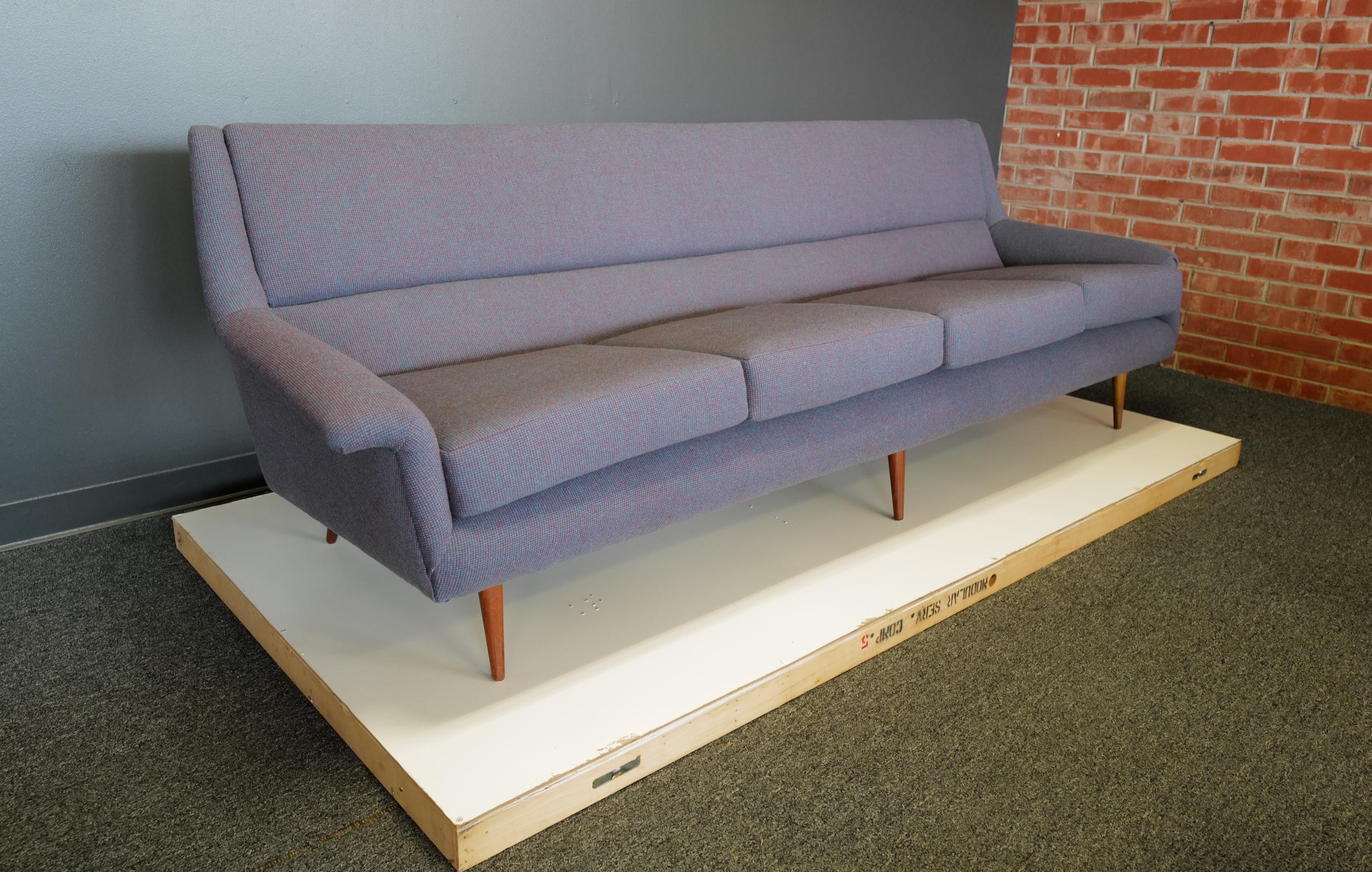 Mid-Century Modern Sofa by Milo Baughman  For Sale
