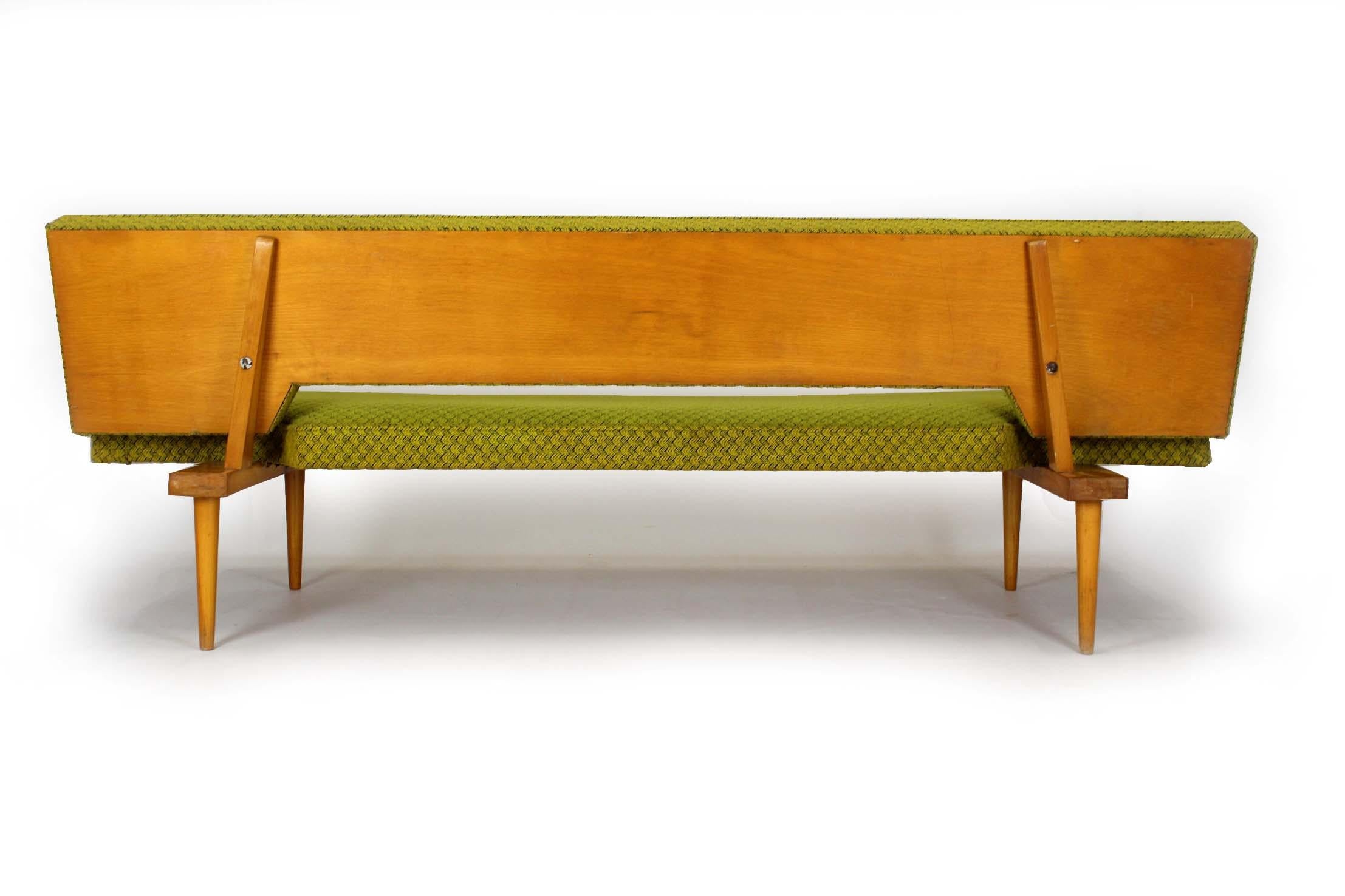 Sofa by Miroslav Navratil for Drevopodnik Brno, 1960s 5