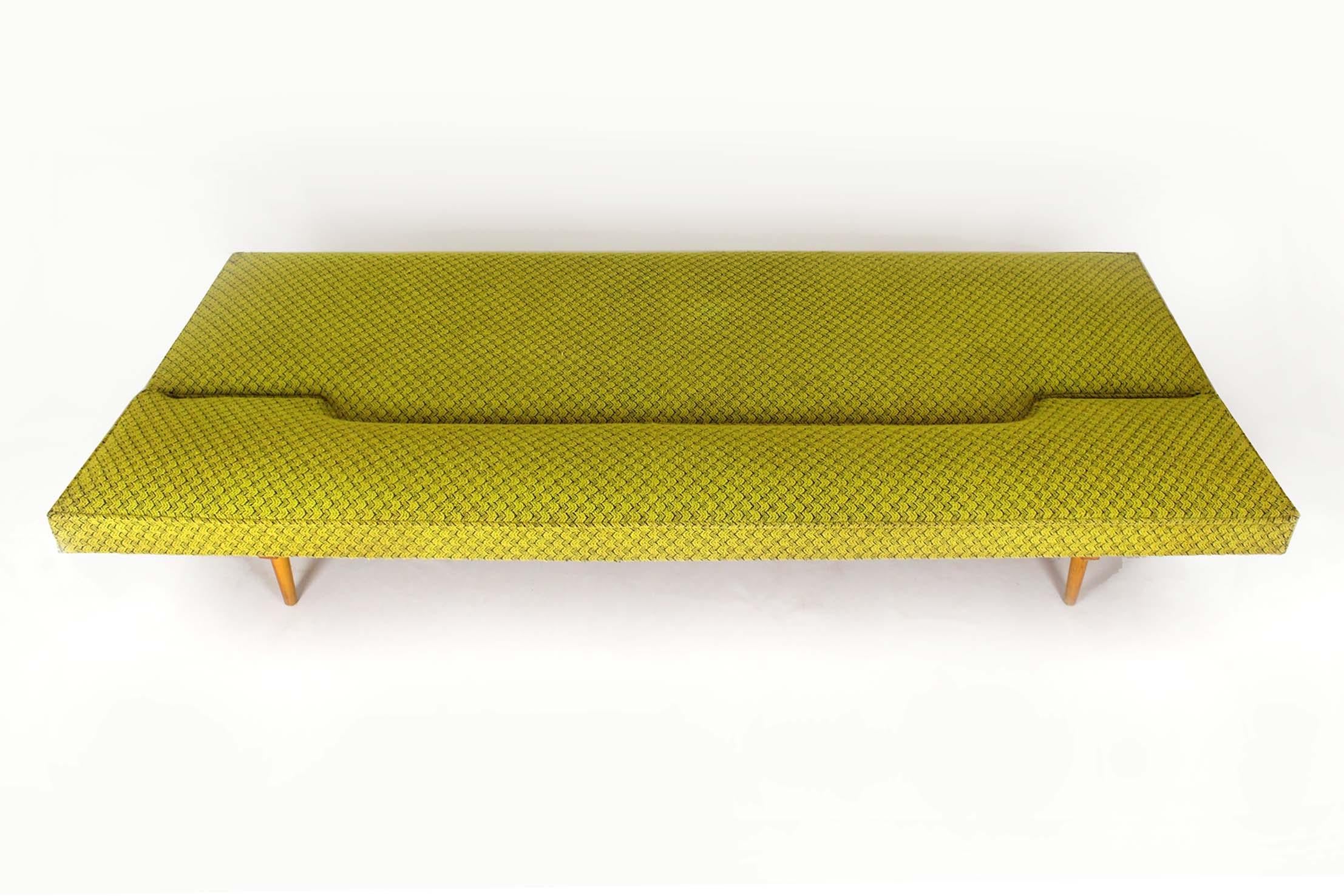 Sofa by Miroslav Navratil for Drevopodnik Brno, 1960s 13