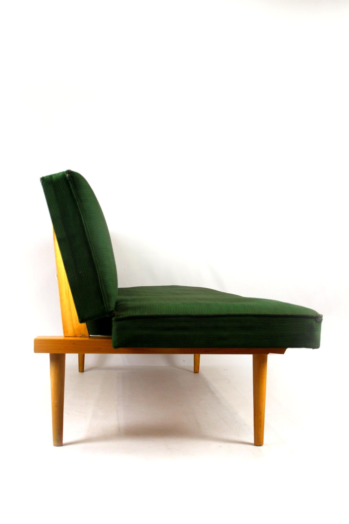 Sofa by Miroslav Navratil for Drevopodnik Brno, 1969 11