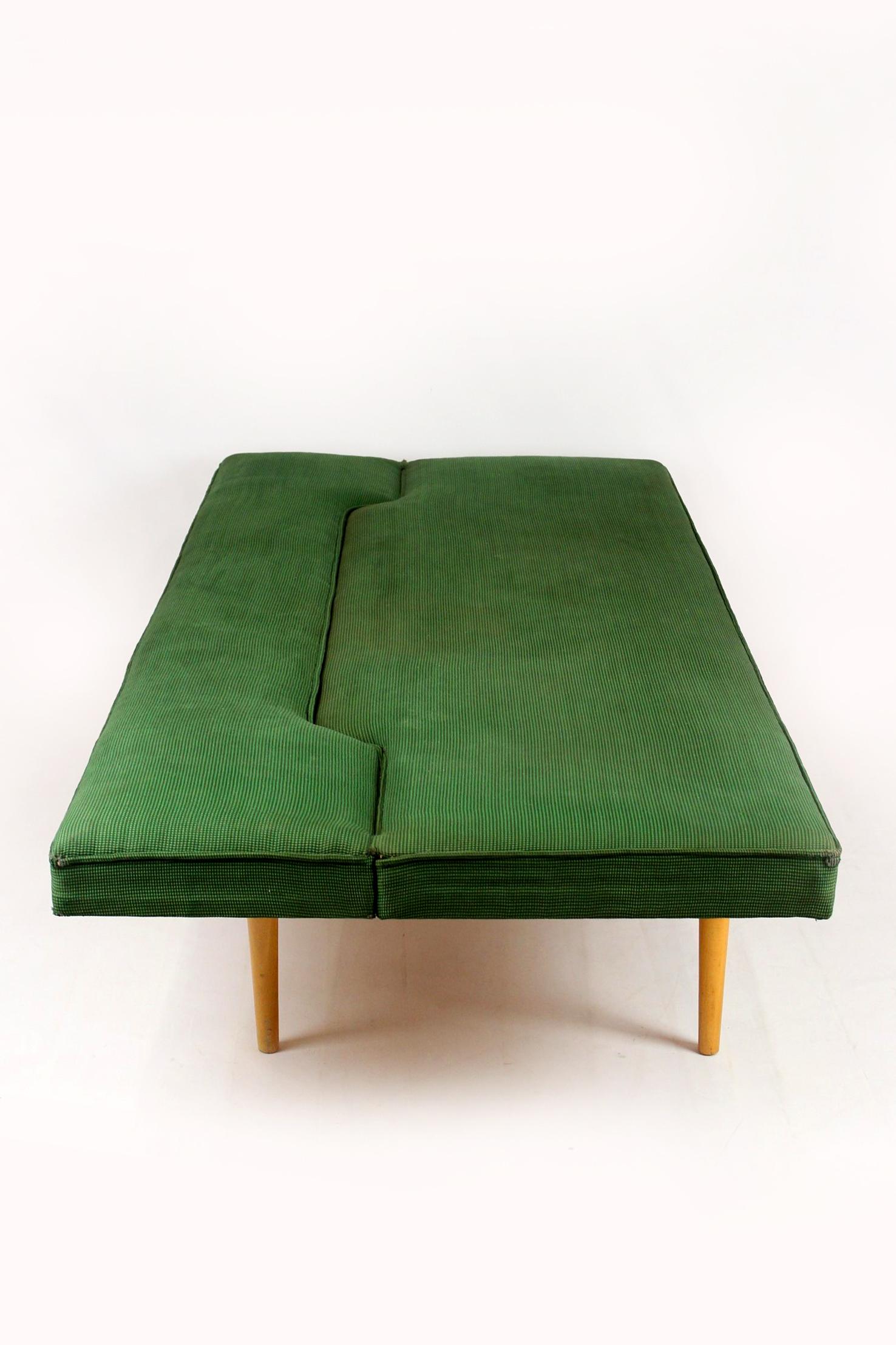 Sofa by Miroslav Navratil for Drevopodnik Brno, 1969 12