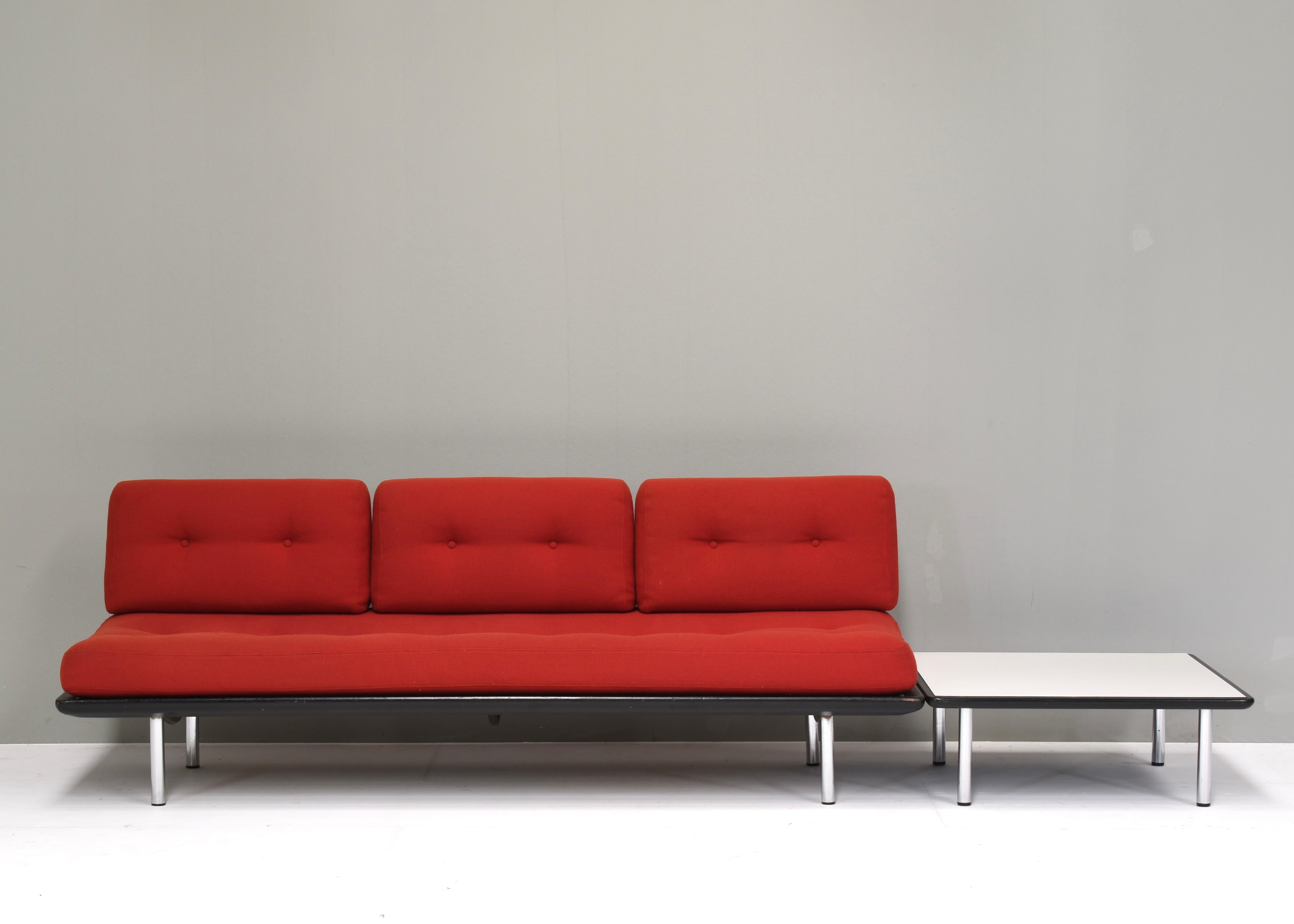 Minimalistic sofa by or in the style of Martin Visser or Kho Liang Ie.

Designer: Unknown. By or in the style of Martin Visser or Kho Liang Ie
Manufacturer: Unknown. By or in the style of ‘t Spectrum or Artifort
Country: Unknown. Probably