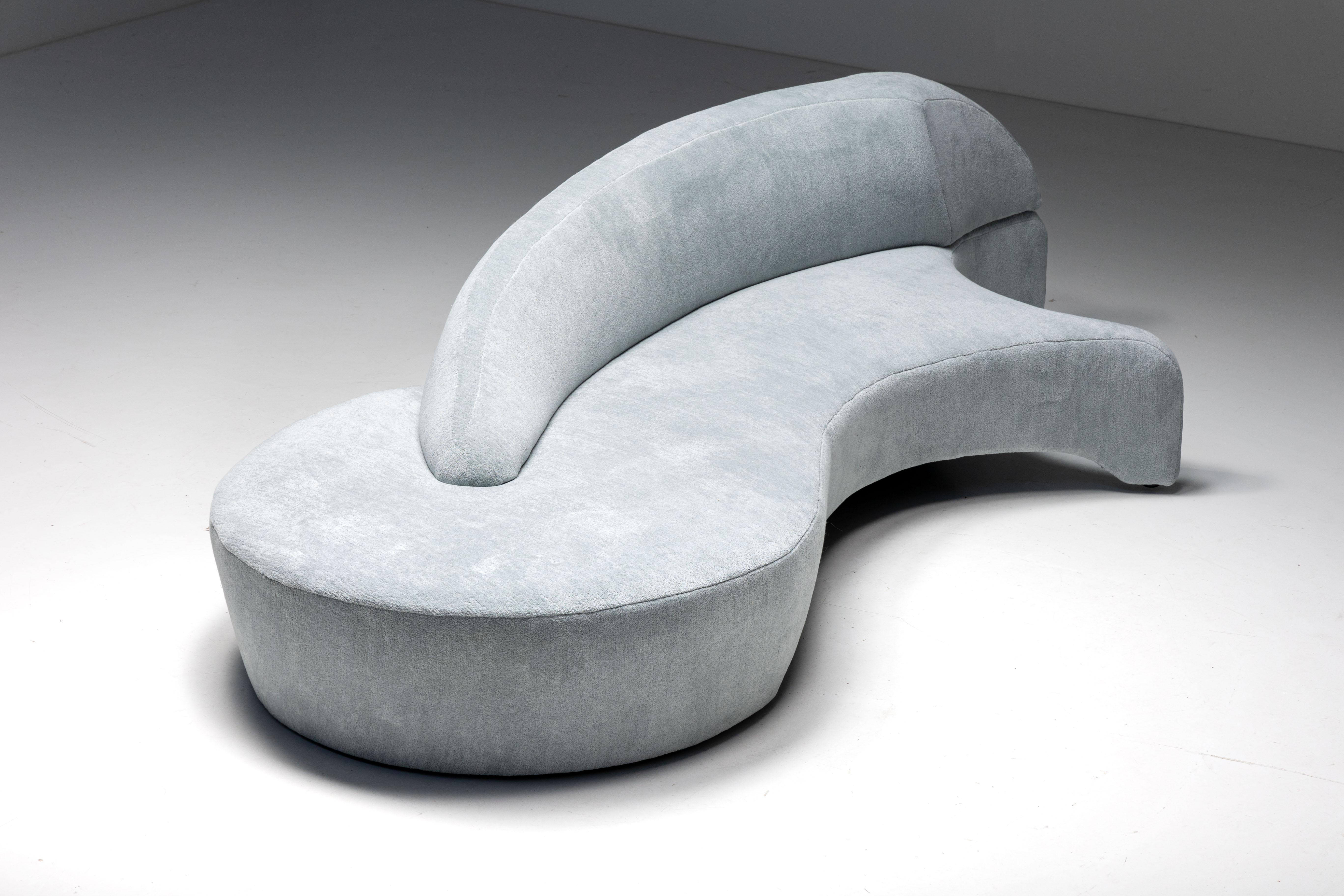 Sofa by Vladimir Kagan for Roche Bobois, France, 2003 For Sale 2