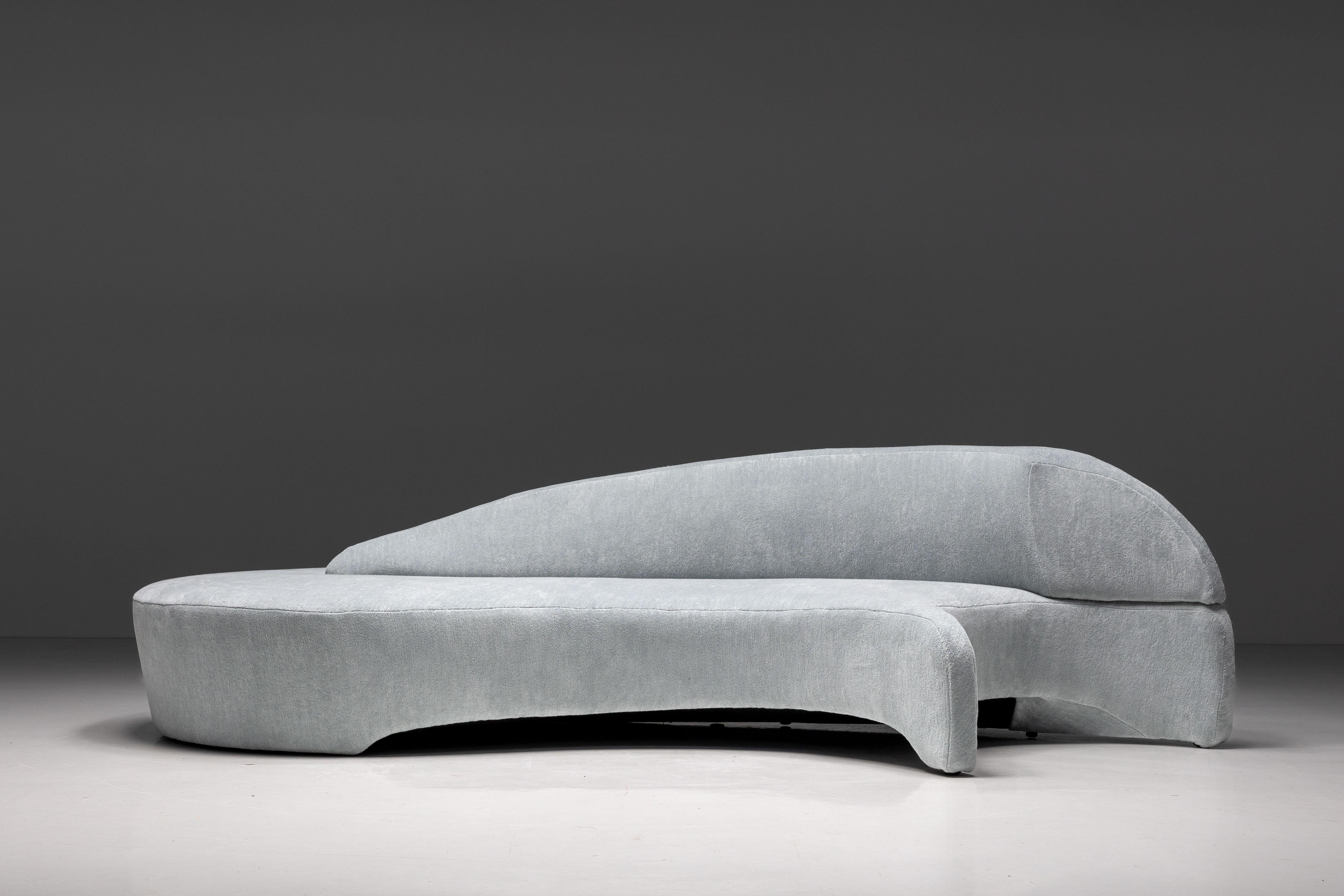 Sofa by Vladimir Kagan for Roche Bobois, France, 2003 For Sale 3