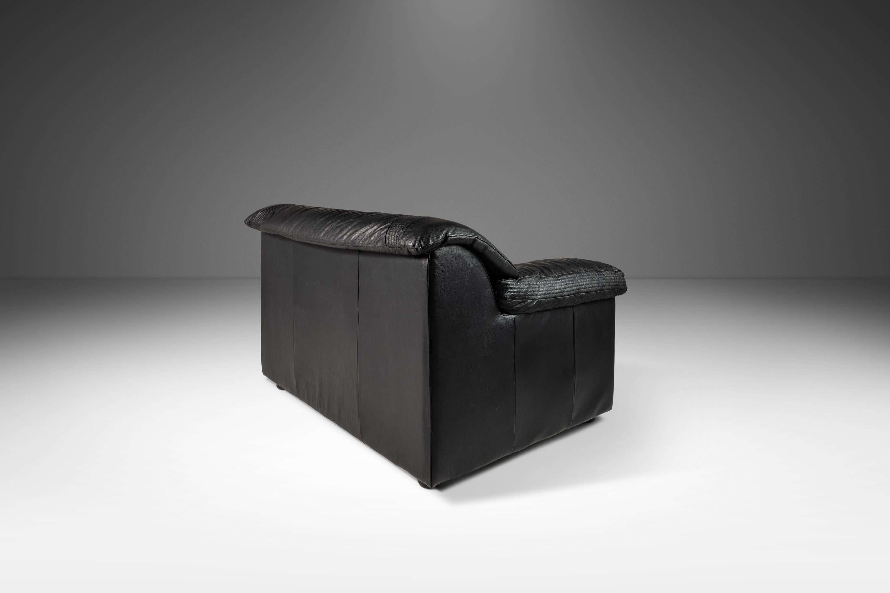 Set di divani e sedie di Natuzzi Attribuito a Pierluigi Cerri, Italia, anni '90 ca. in vendita 6