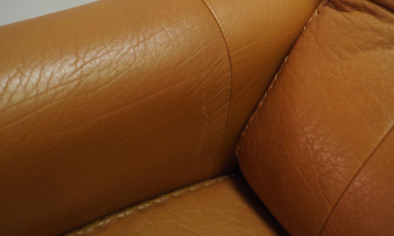 Late 20th Century Sofa Classic Leather Danish Design Midcentury