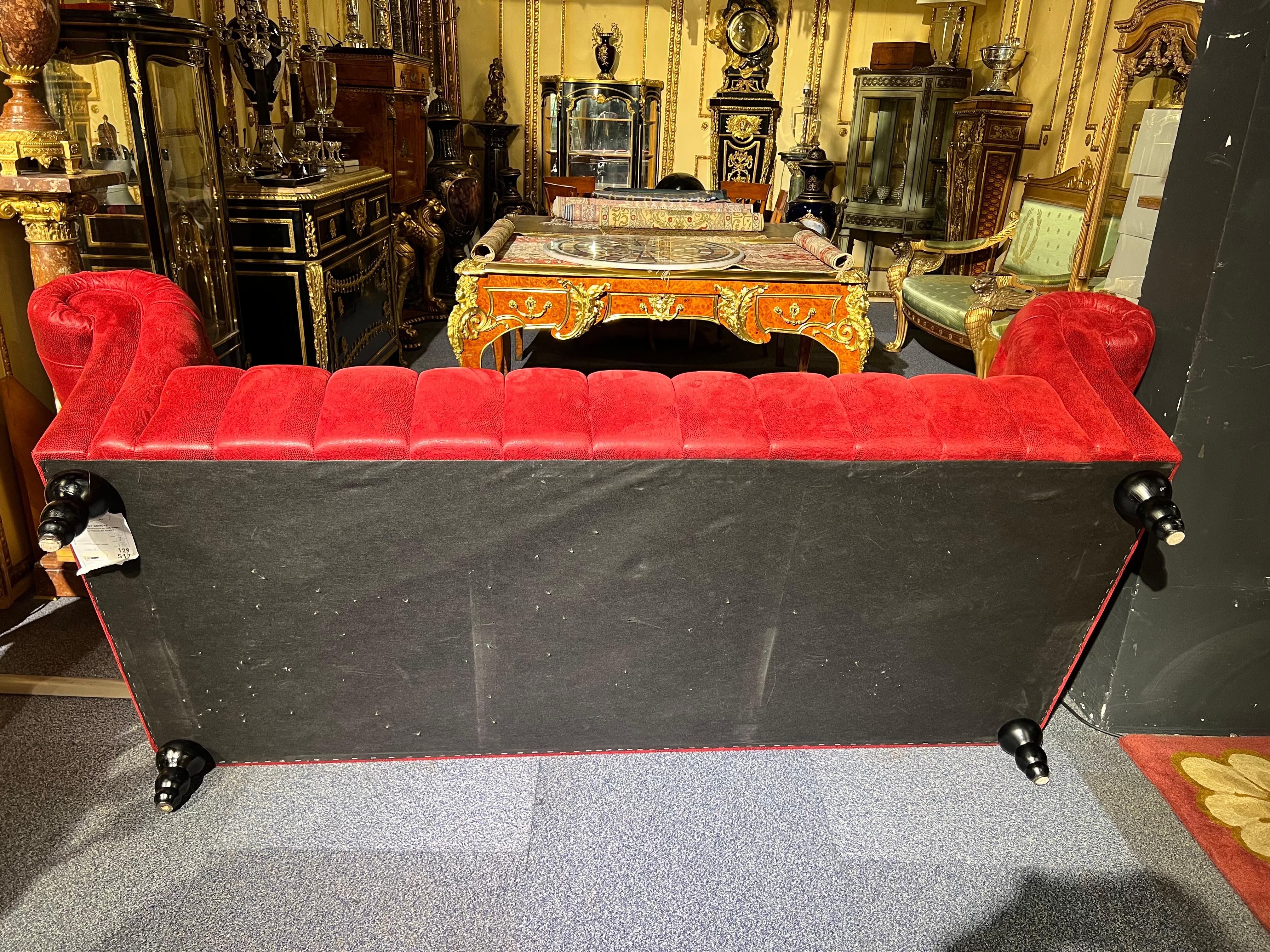 Sofa / Couch Chesterfield Luxury Baroque Style Design Velvet Red Alcantara Look For Sale 4