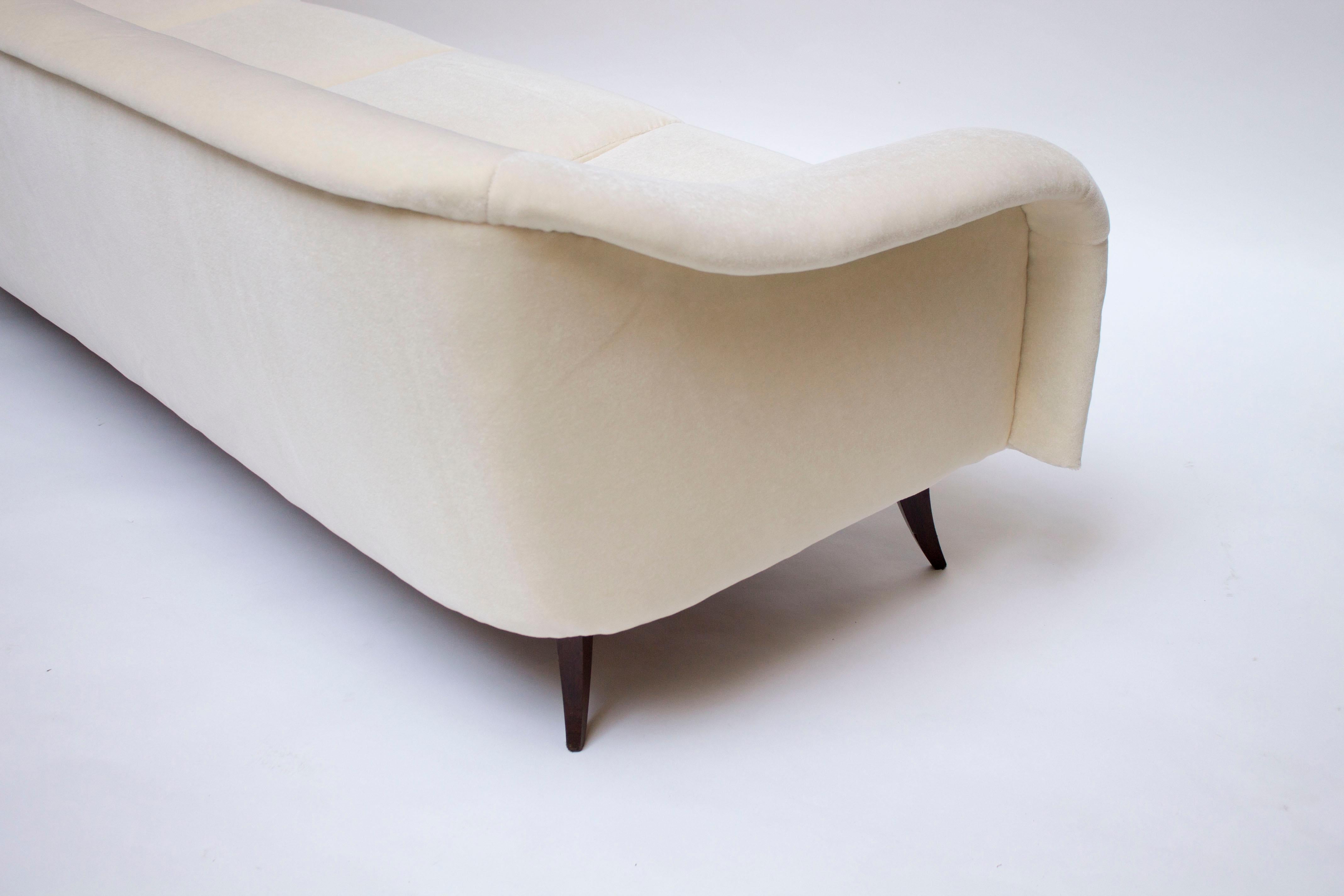 Mid-Century Modern Sofa Curva by Joaquim Tenreiro, Brazil, 1960