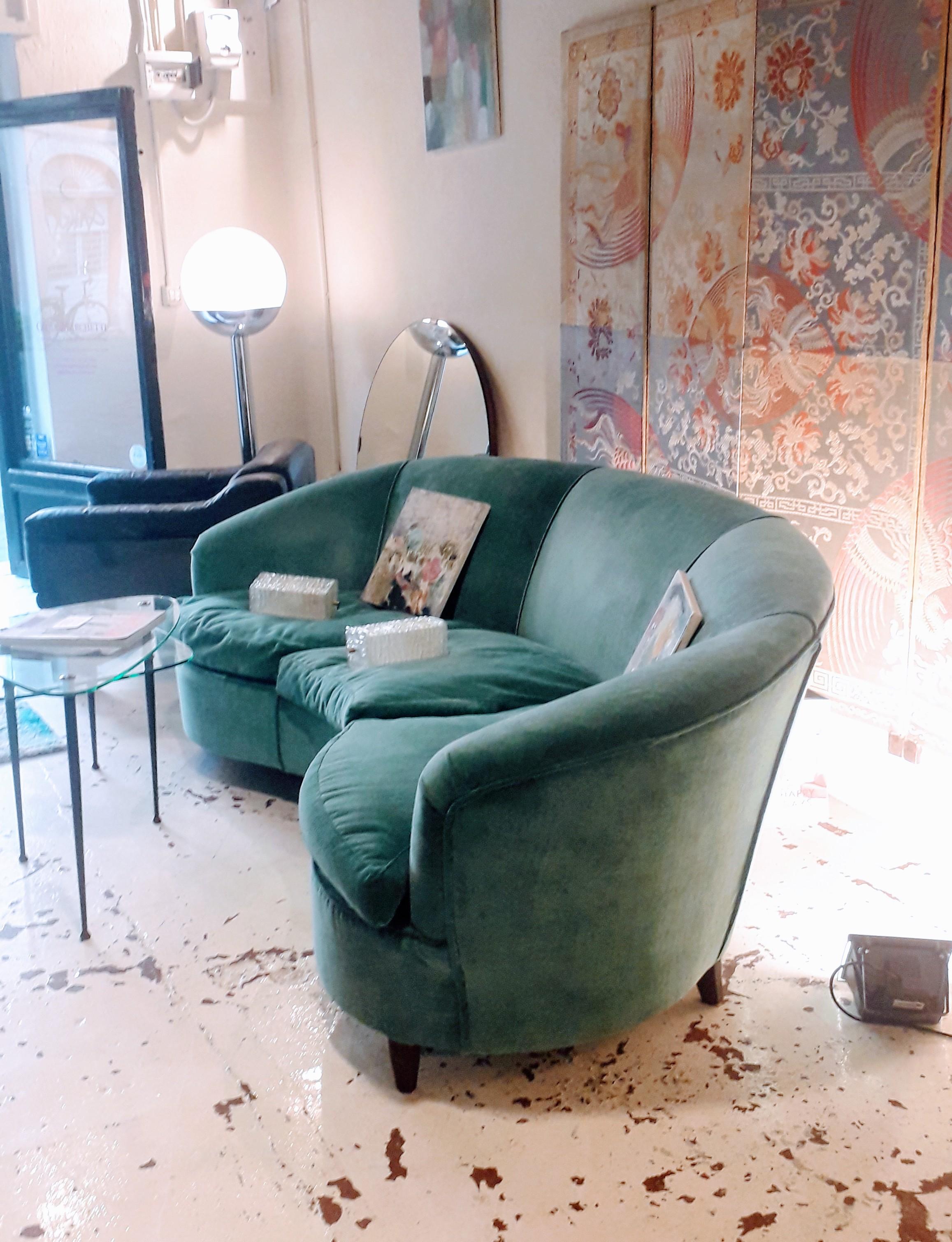 Sofa geschwungener Samt Blu Tiffany:: Mid-Century Modern Atelier O.Borsani im Zustand „Gut“ in Lucca, IT