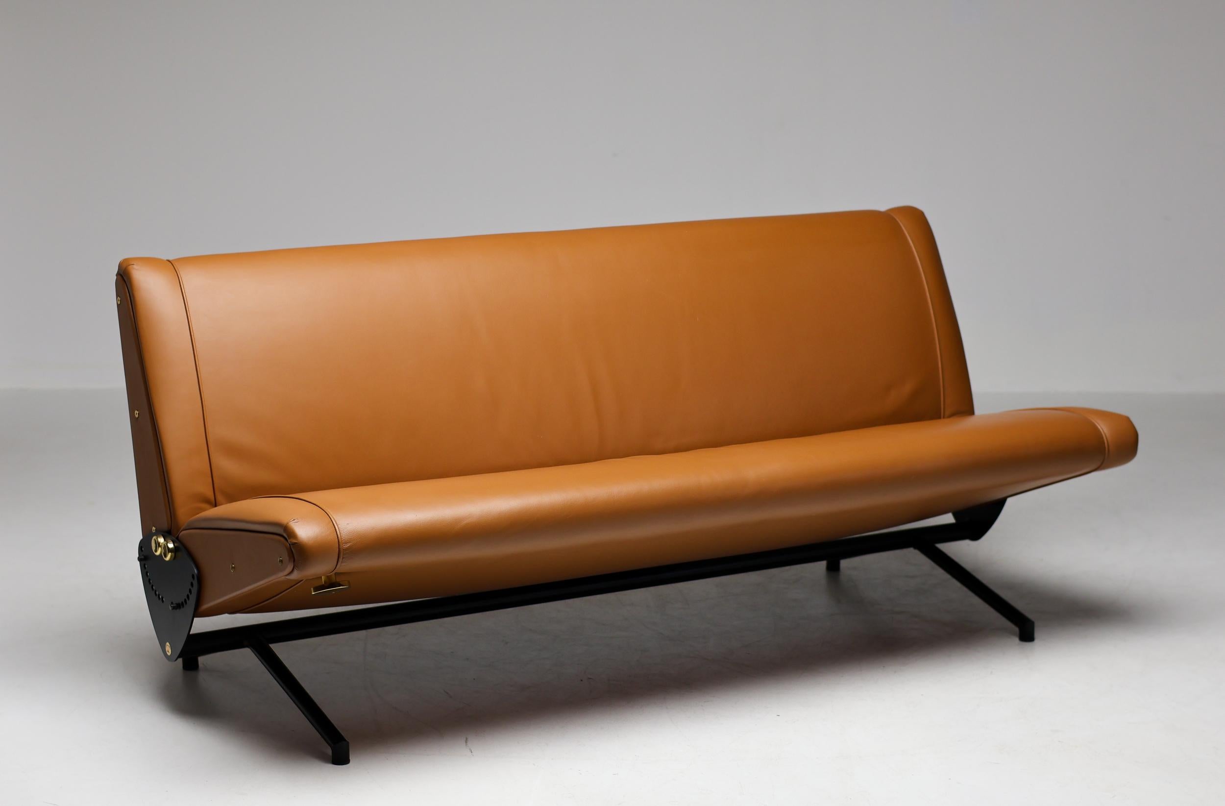 Mid-20th Century Sofa D70 in Cuoio Leather by Osvaldo Borsani for Tecno For Sale