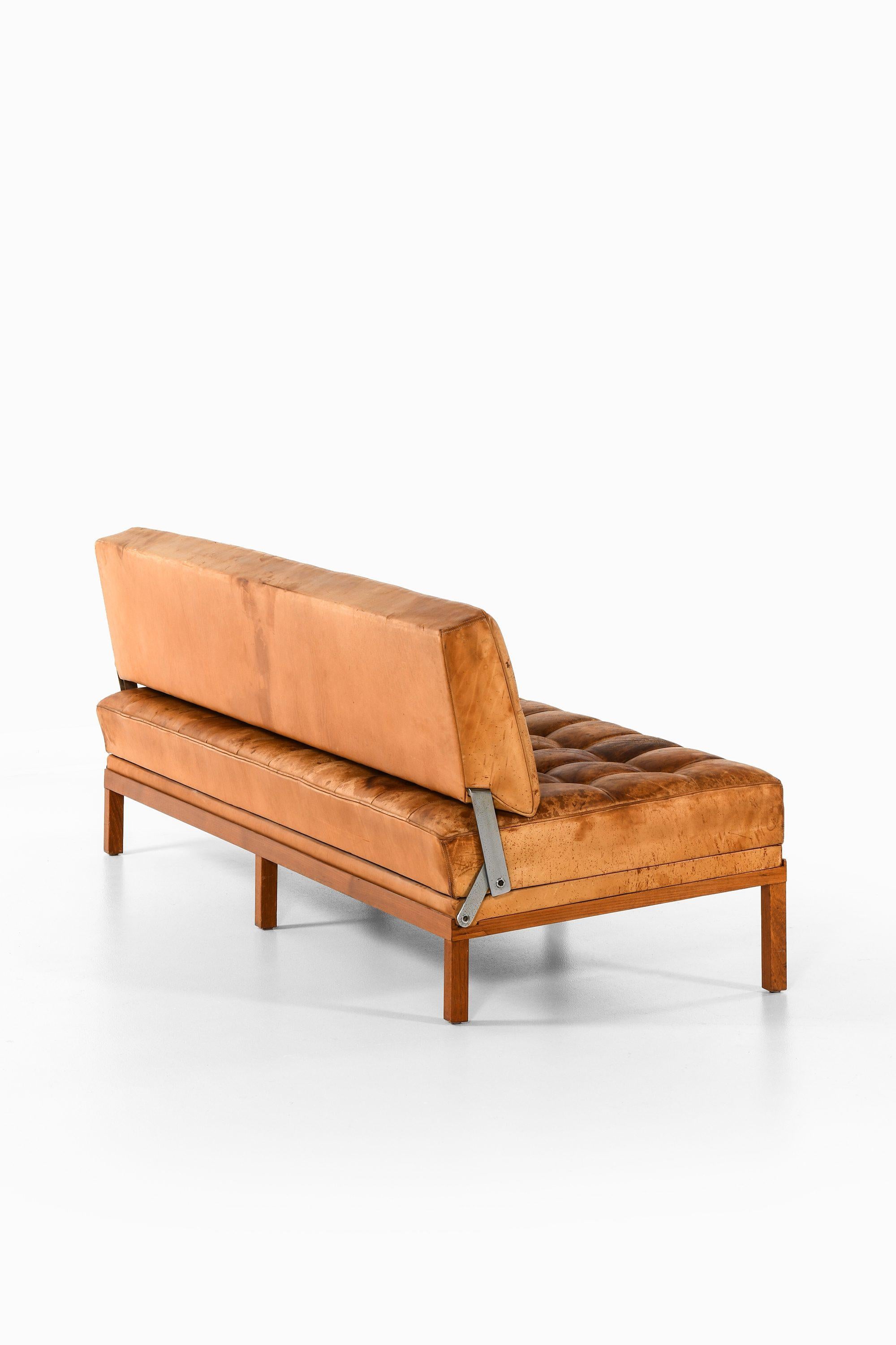 Mid-Century Modern Sofa / Daybed Constanzebank in Teak, Steel and Leather by Johannes Spalt, 1960's For Sale