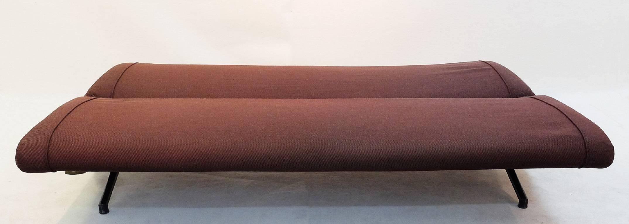 Mid-Century Modern Sofa Daybed D70 Designed by Osvaldo Borsani for Tecno For Sale