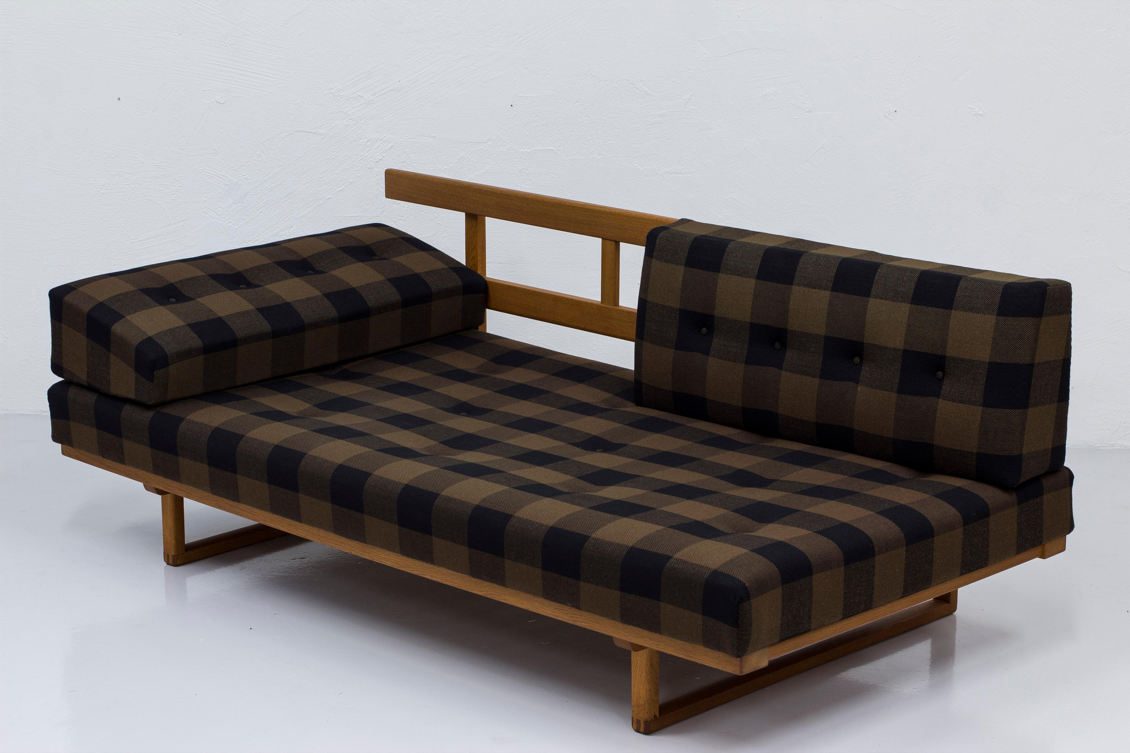 Brass Sofa/daybed in oak and checkered original fabric by Børge Mogensen & Lis Ahlman For Sale