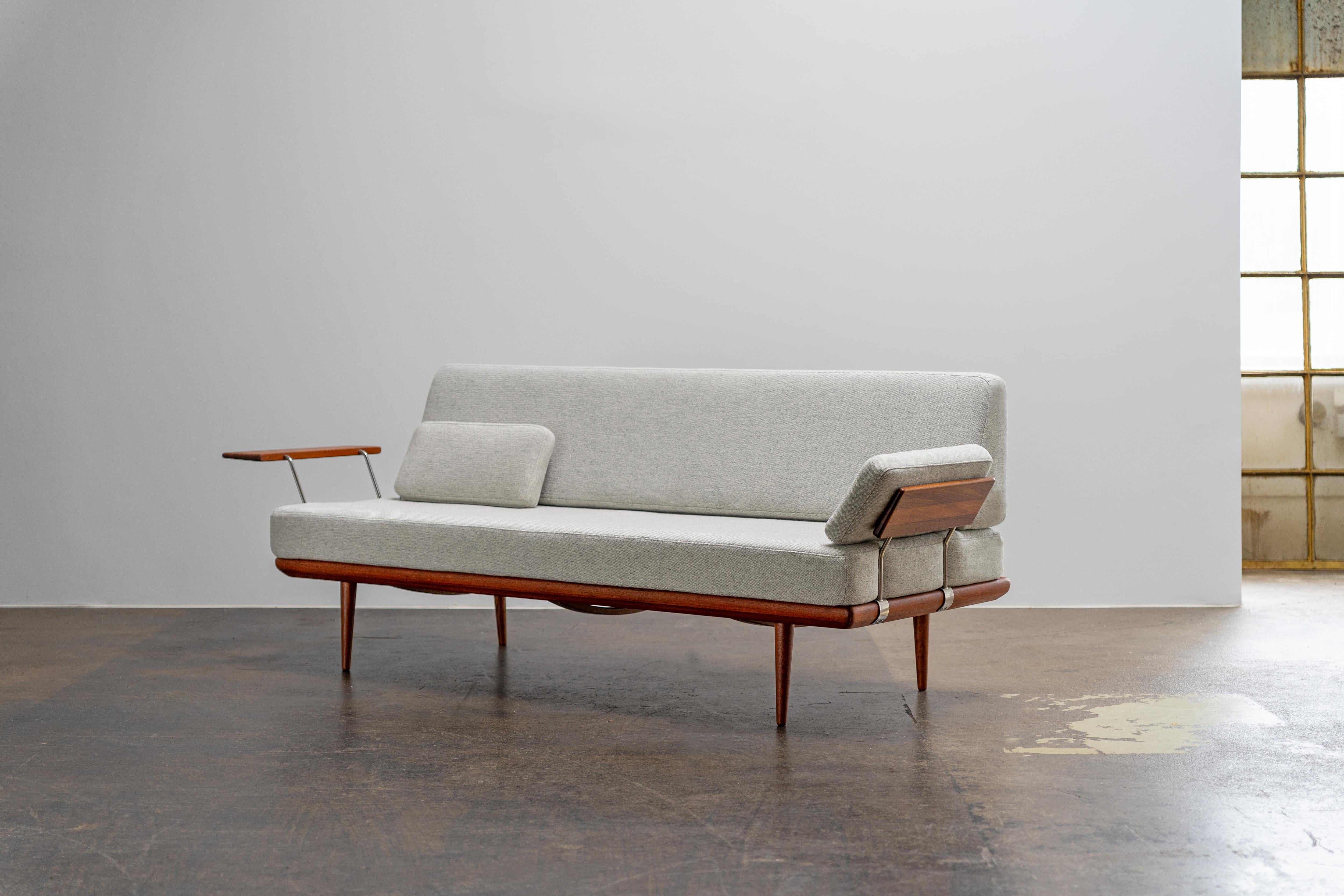 Mid-Century Modern Sofa / Daybed 