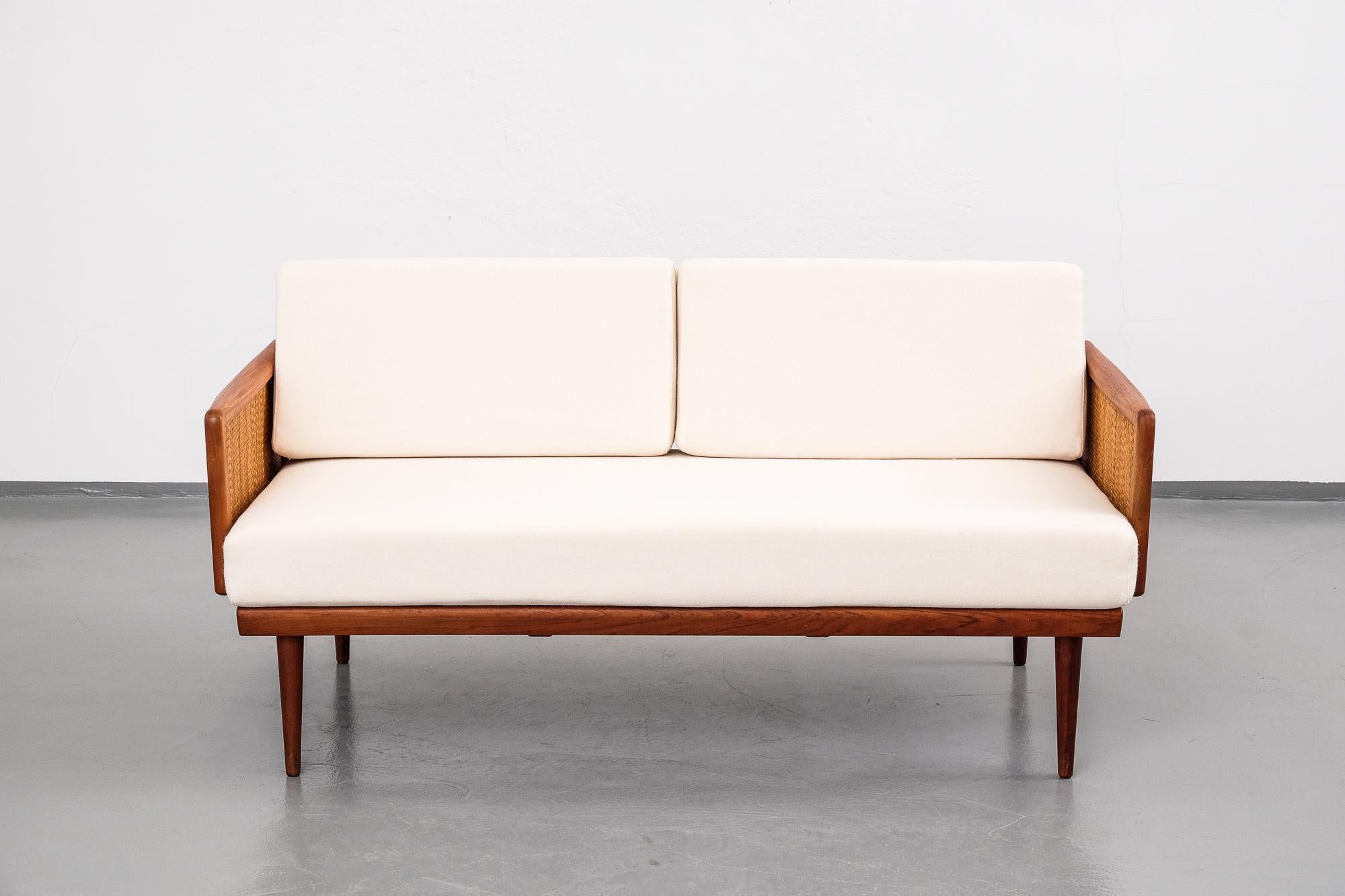 Scandinave moderne Canapé ou lit de repos modèle FD451 par Peter Hvidt & Orla Mølgaard Nielsen, années 50