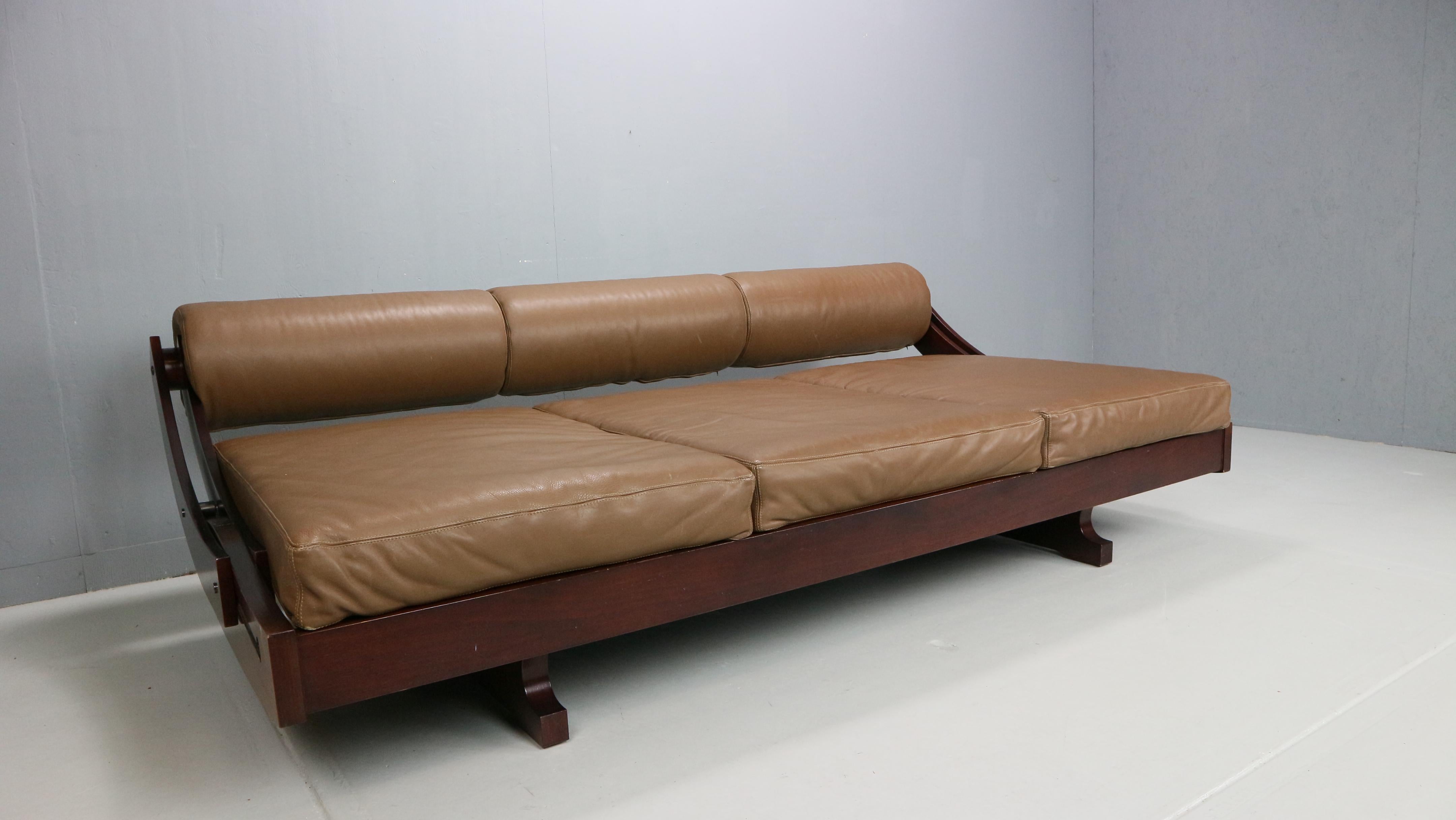 Sofá-cama modelo GS195 diseñado por Gianni Songia para Sormani, Italia 1963. en venta 5