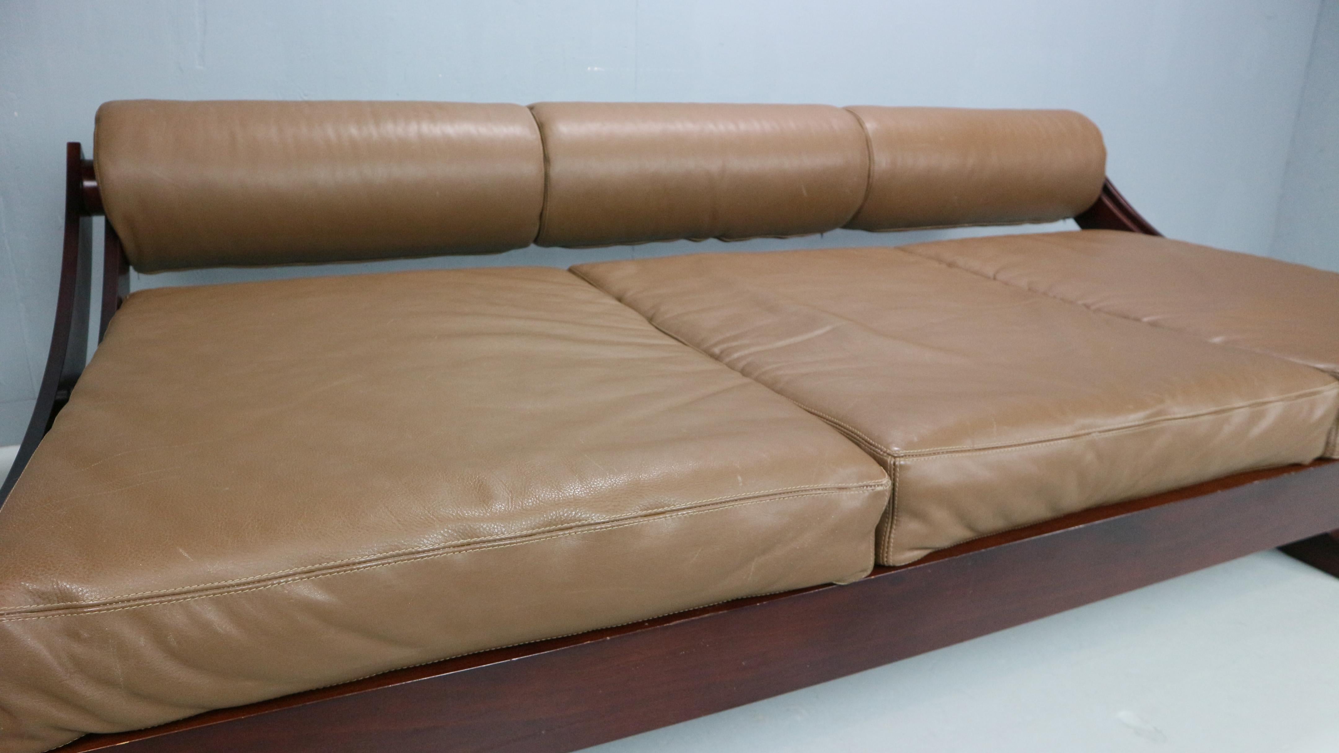Sofá-cama modelo GS195 diseñado por Gianni Songia para Sormani, Italia 1963. en venta 10