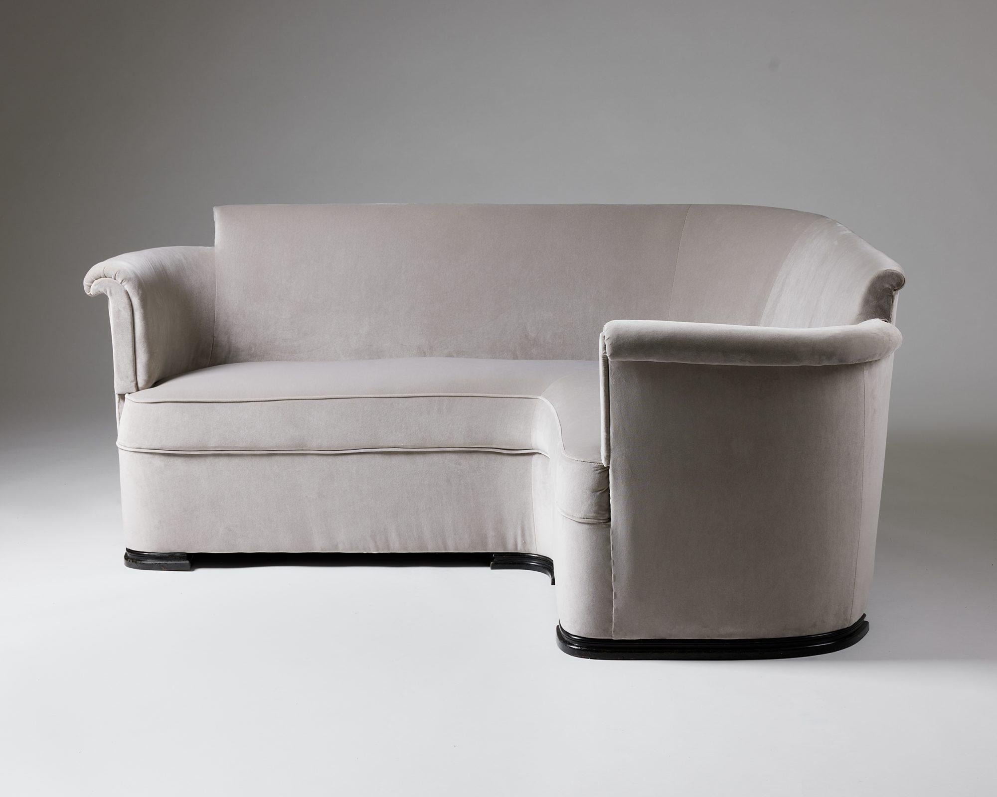 Sofa entworfen von Axel Einar Hjorth für Nordiska Kompaniet, Schweden, 1930er Jahre (Moderne der Mitte des Jahrhunderts) im Angebot