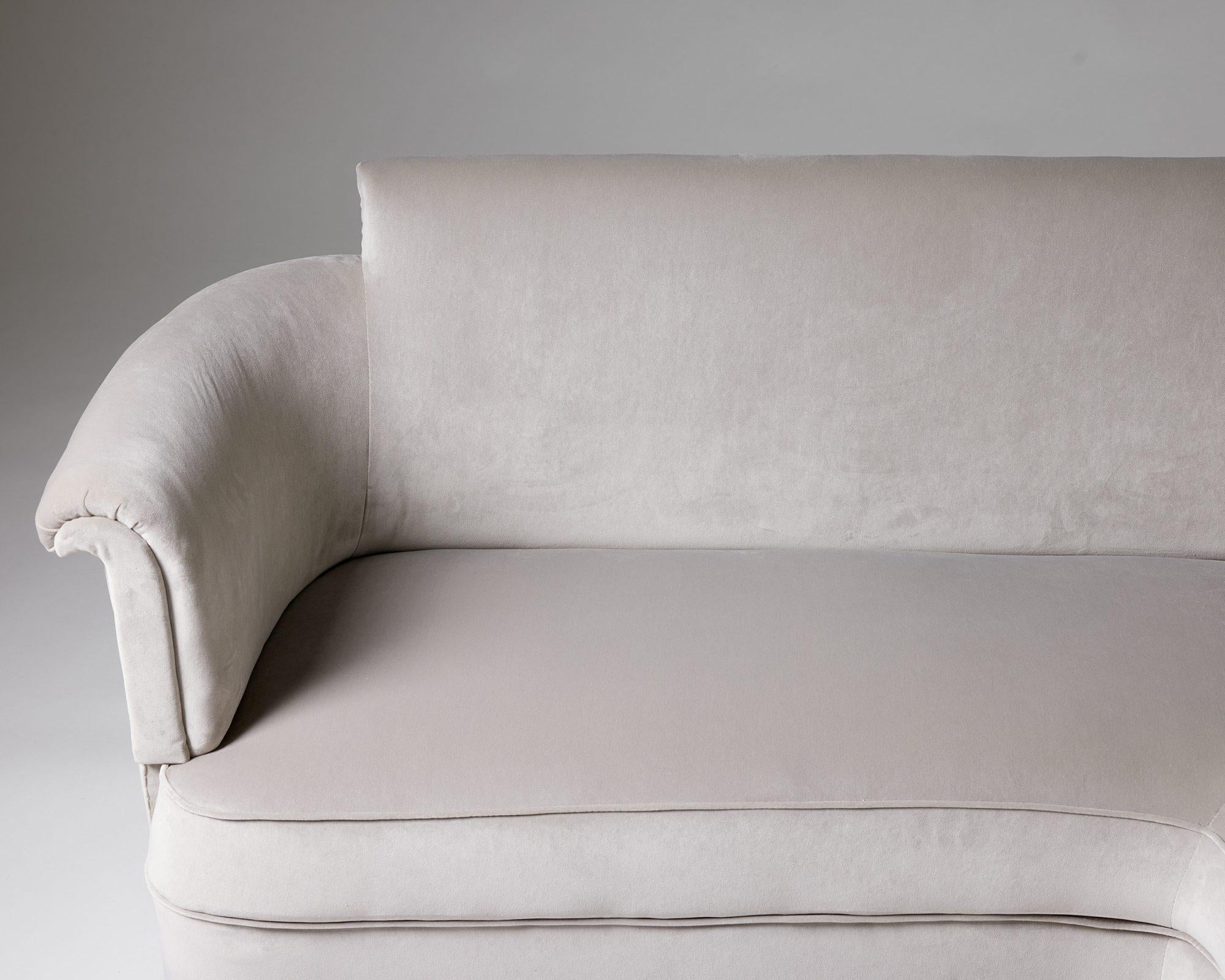 Mid-Century Modern Sofa Designed by Axel Einar Hjorth for Nordiska Kompaniet, Sweden, 1930s For Sale