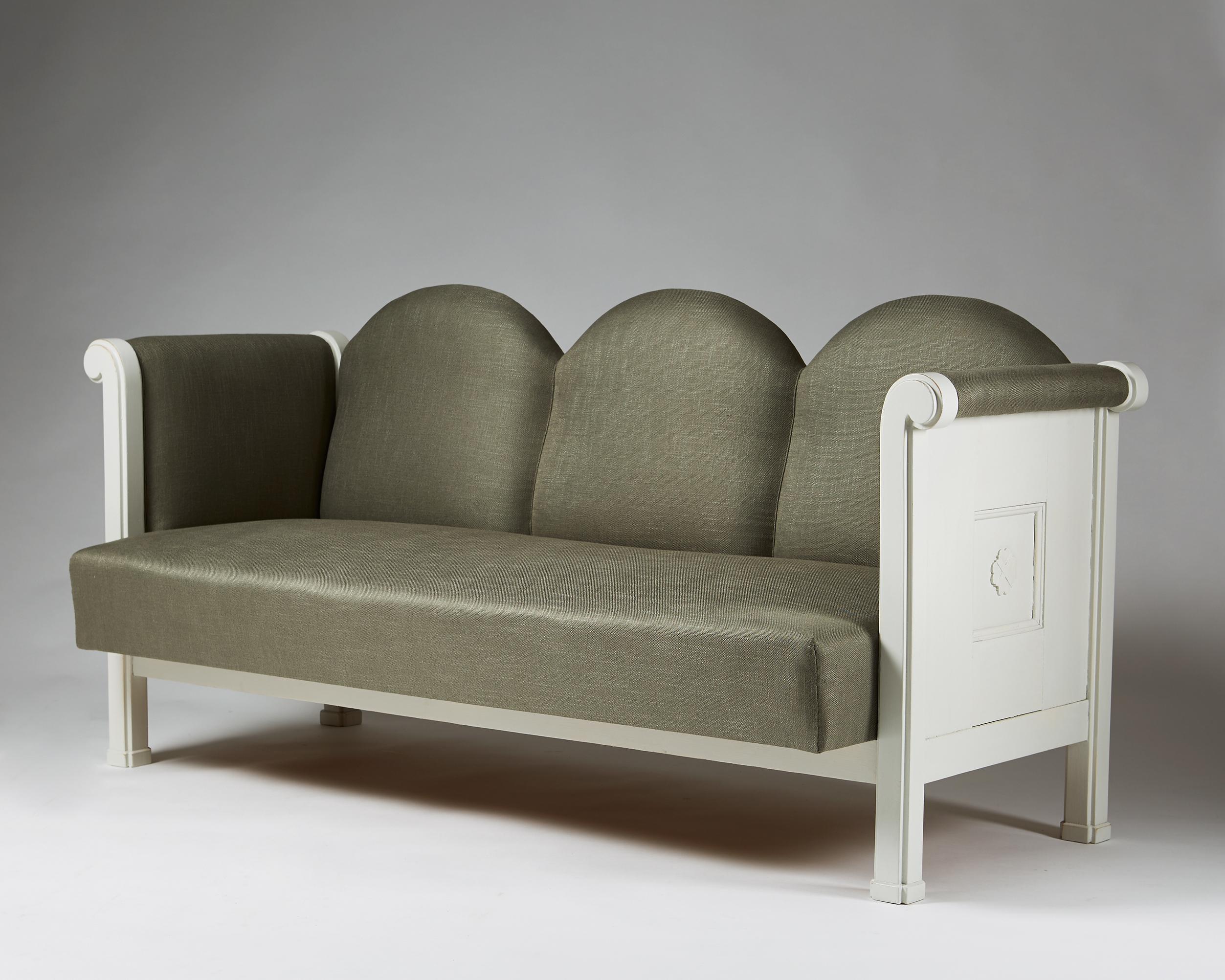 saarinen sofa