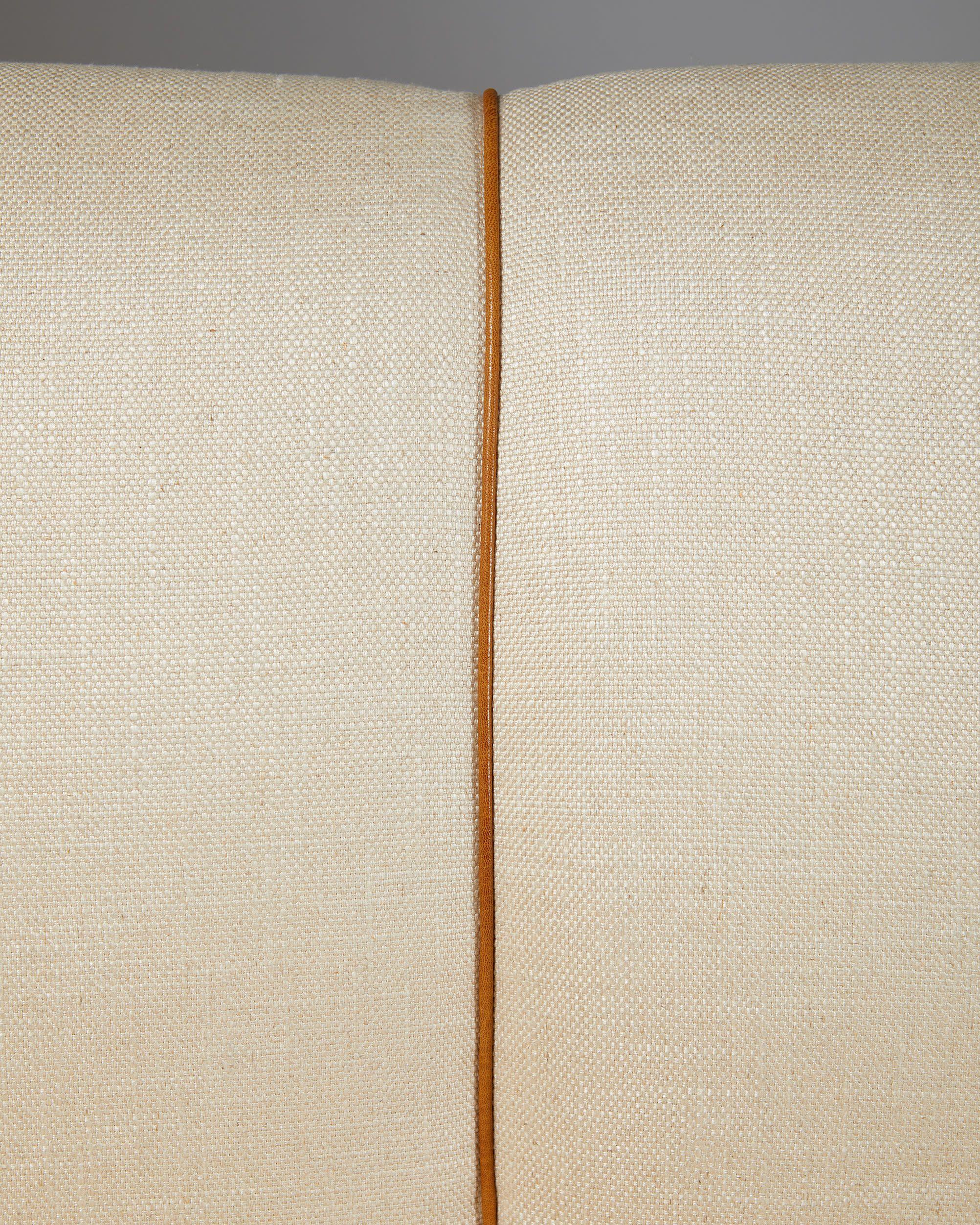 Sofa designed by N.D. Hansen and Flemming Johansen, cabinetmaker Ove Lander For Sale 4