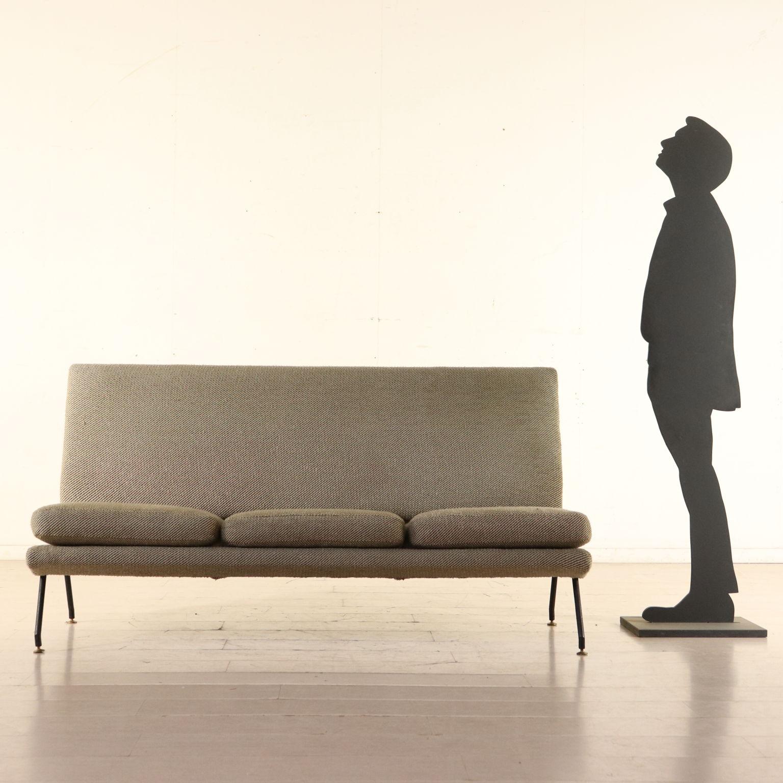 A sofa designed for Isa, foam padding, fabric upholstery, metal and brass legs. Manufactured in Italy, 1960s.