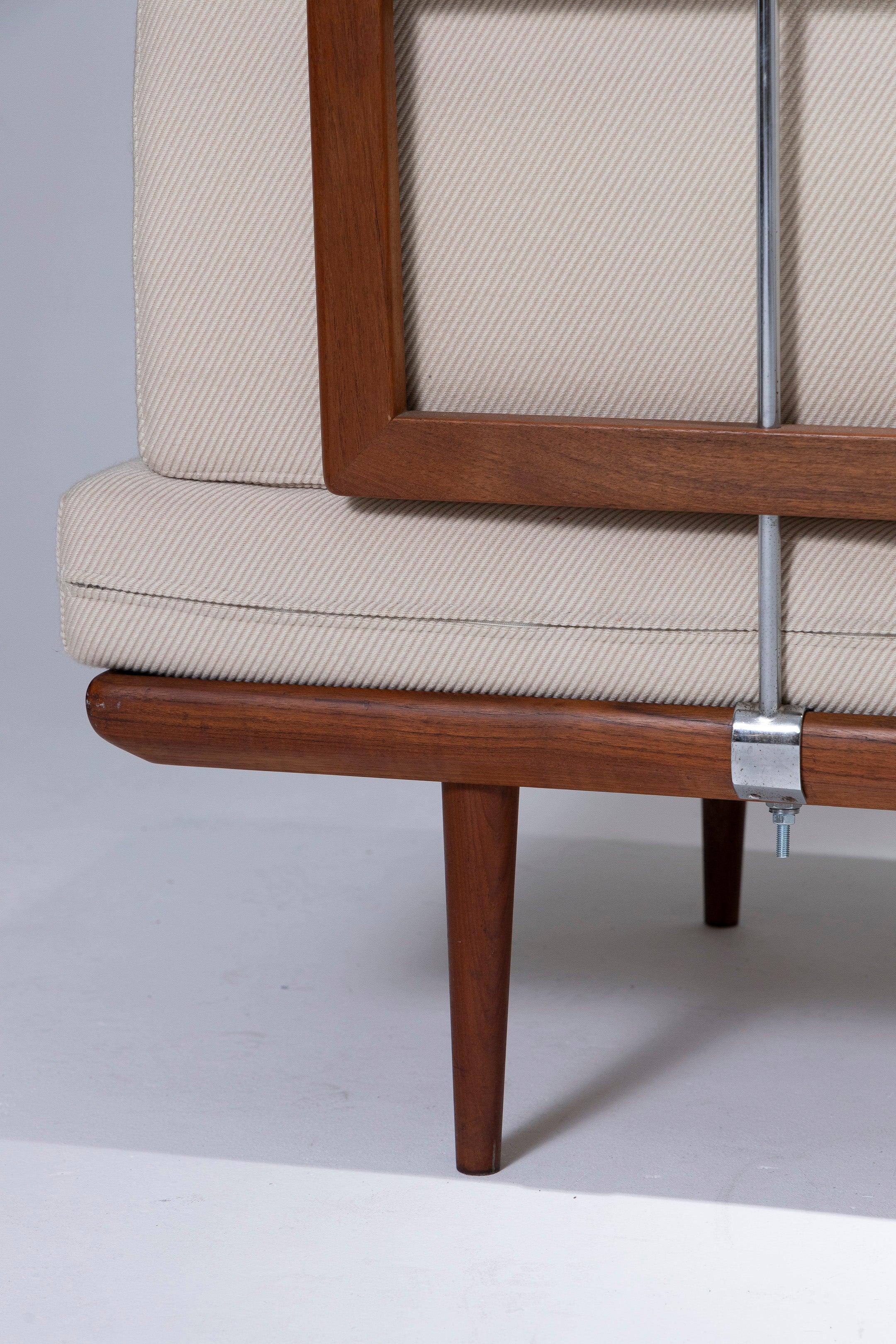 Sofa “FD417 Minerva” Peter Hvidt & Orla Molgaard-Nielsen 8