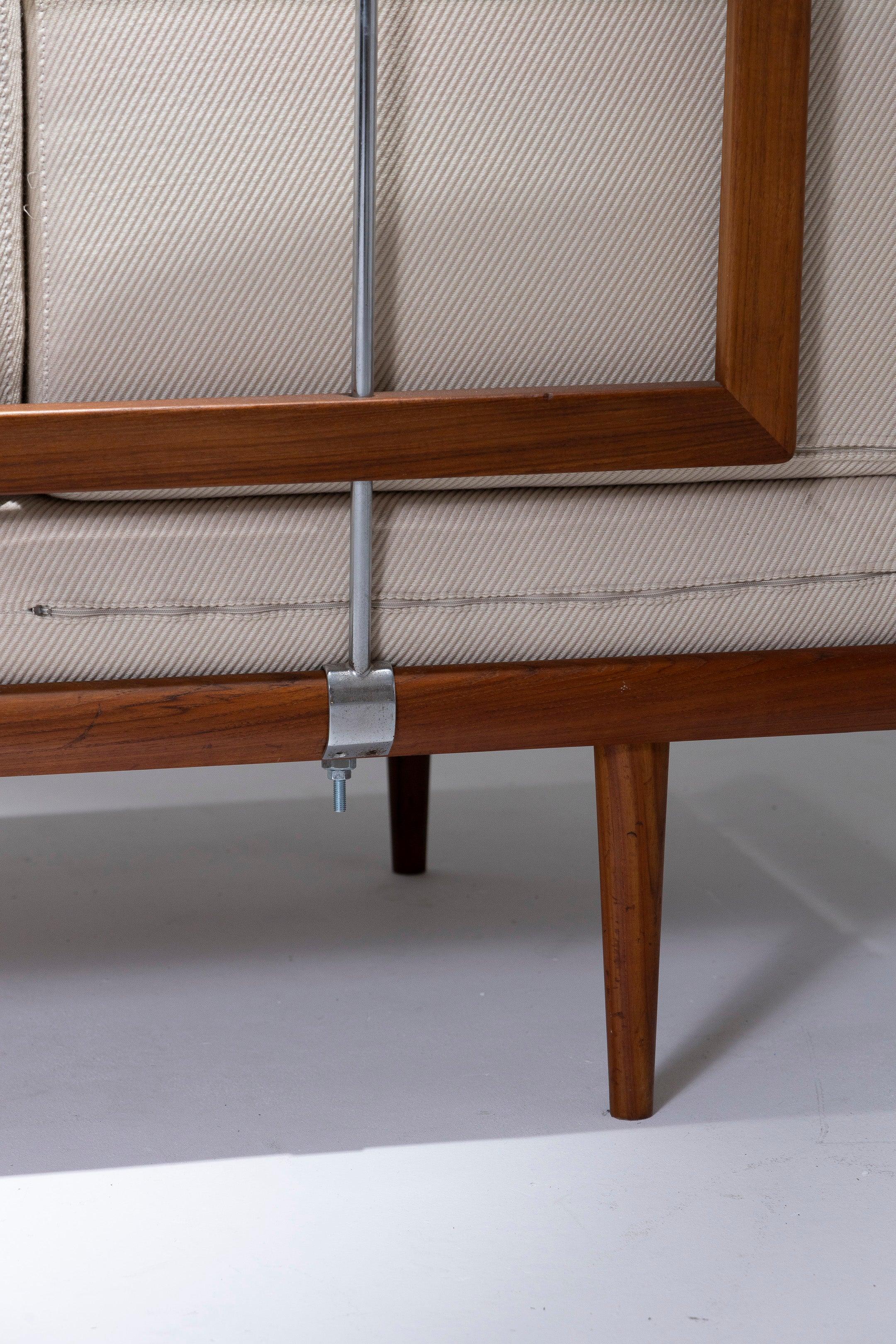 Sofa “FD417 Minerva” Peter Hvidt & Orla Molgaard-Nielsen 9