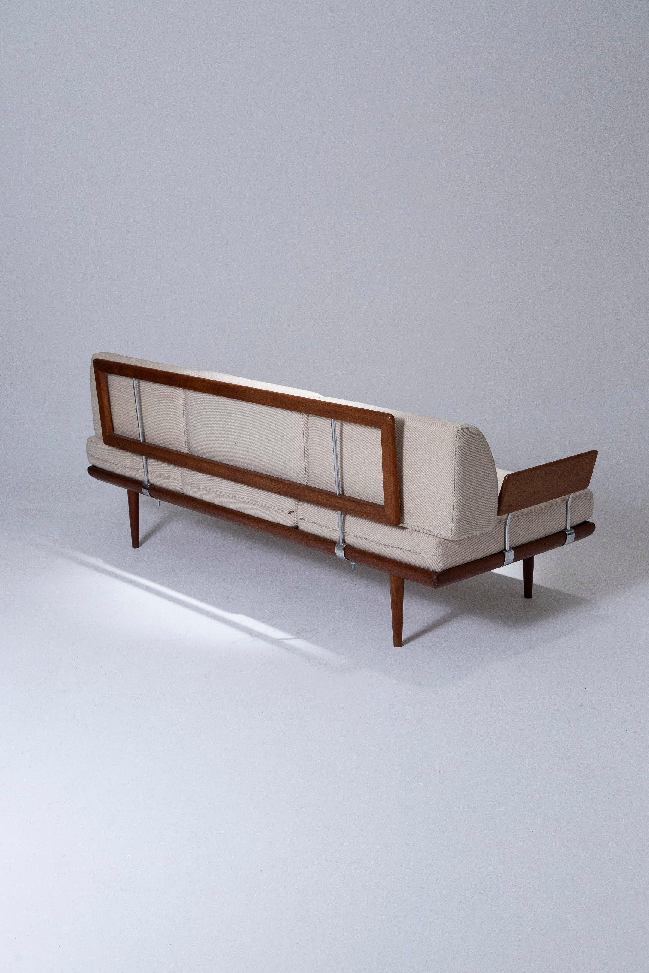 Sofa “FD417 Minerva” Peter Hvidt & Orla Molgaard-Nielsen 1