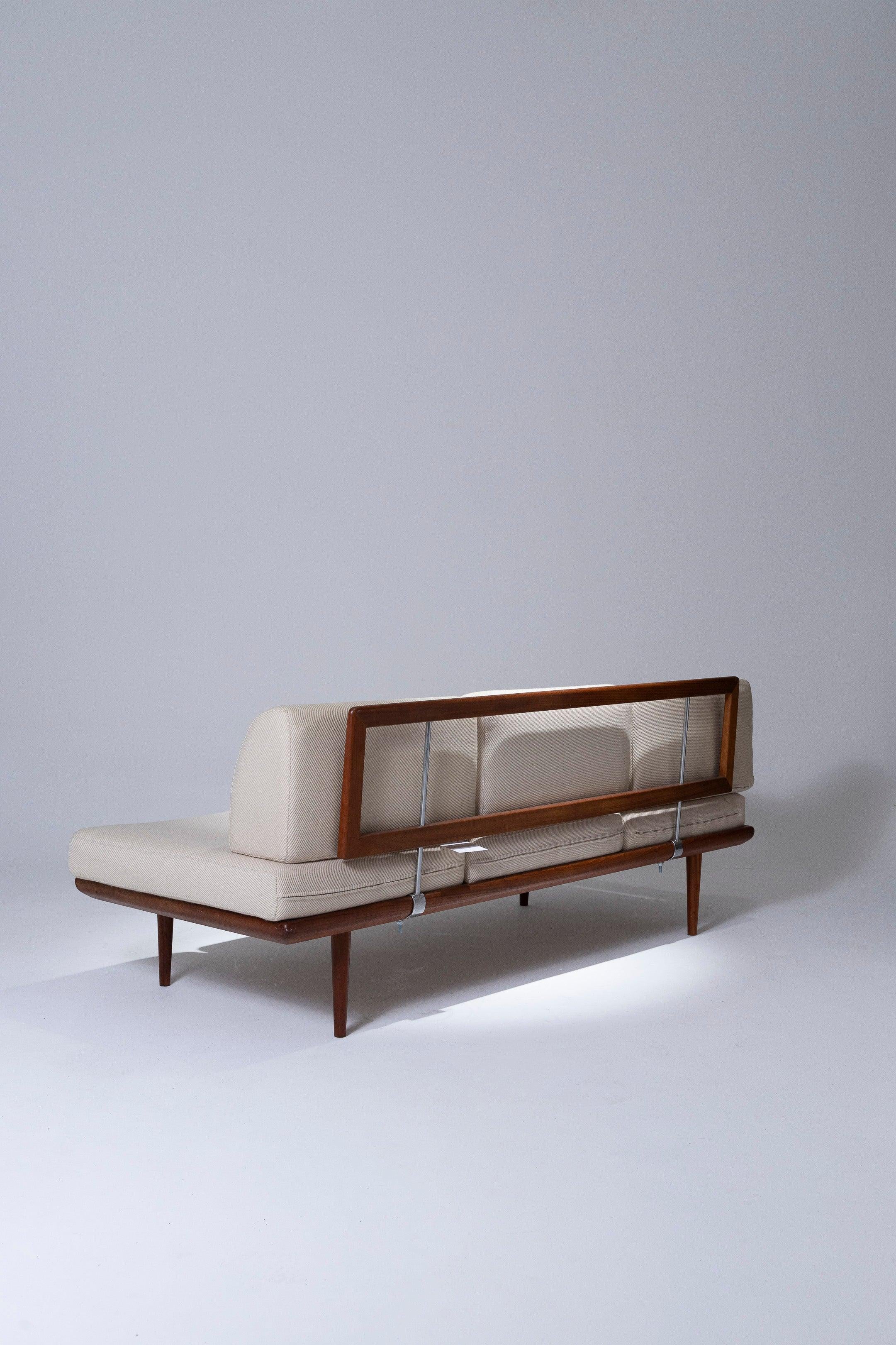 Sofa “FD417 Minerva” Peter Hvidt & Orla Molgaard-Nielsen 3