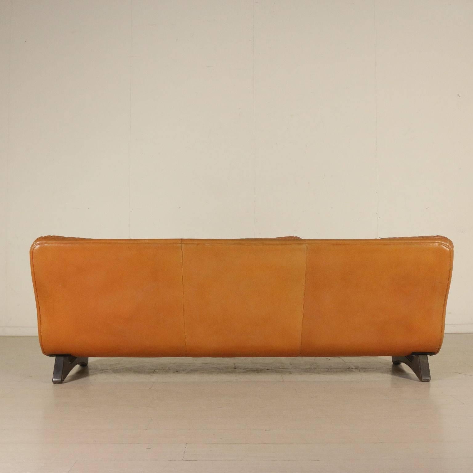 Mid-20th Century Sofa Foam Padding Leather Upholstery Vintage, Italy, 1960s