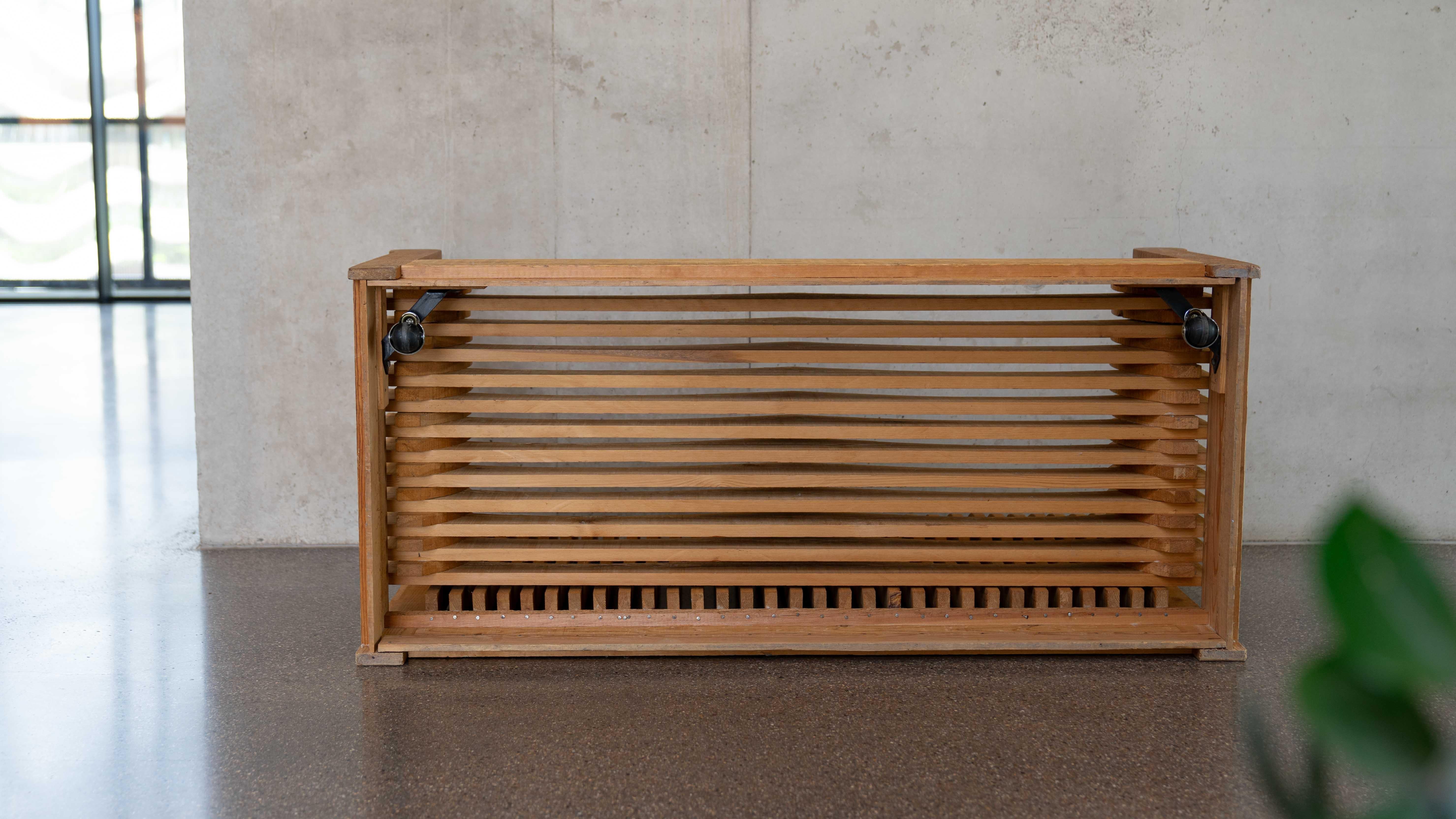 Sofa de la série Mobili nella Valle de Mario Ceroli pour Poltronova en vente 5