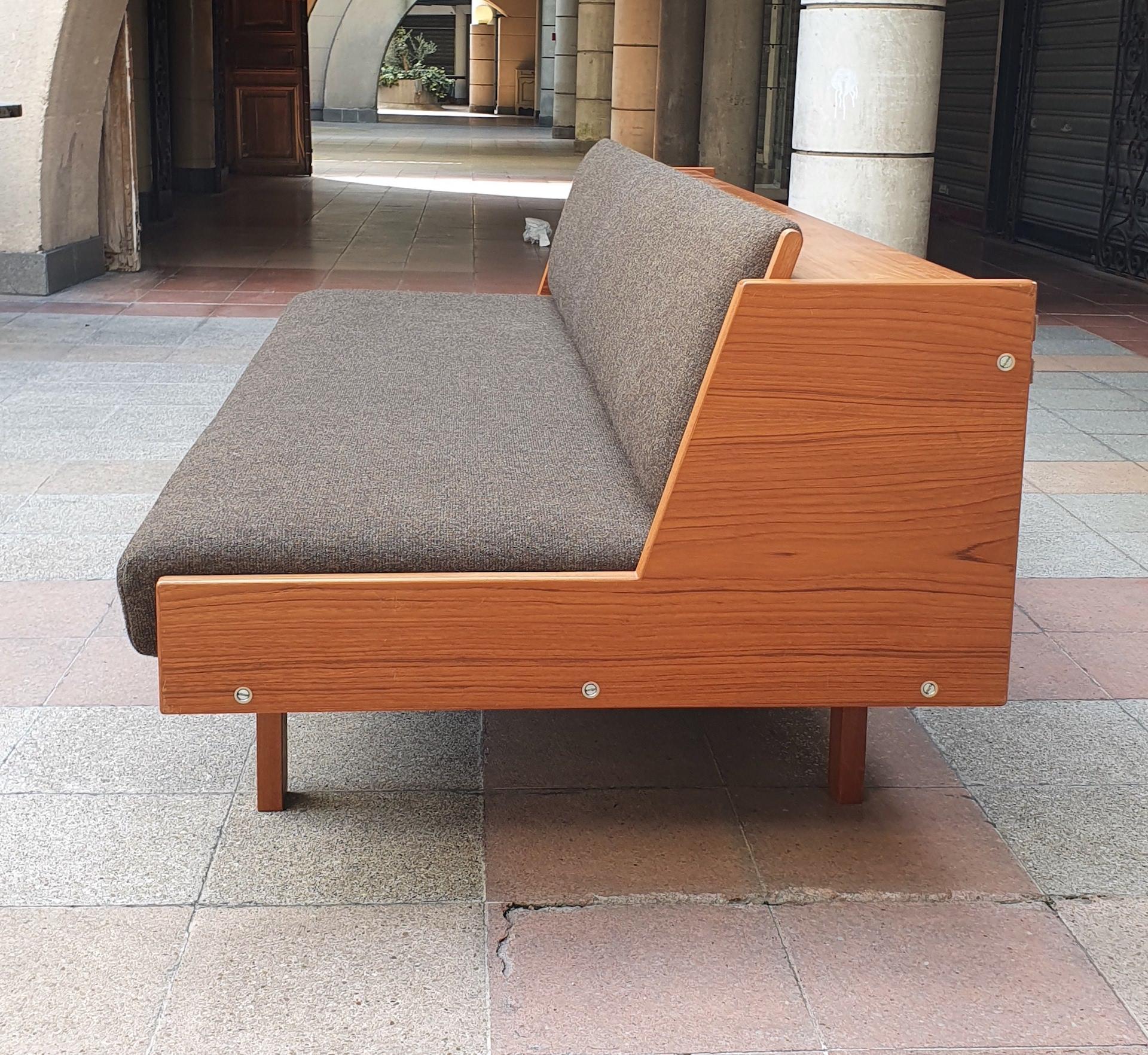 Sofa GE 238, Hans J. Wegner, 1965 In Good Condition In Saint Ouen, FR